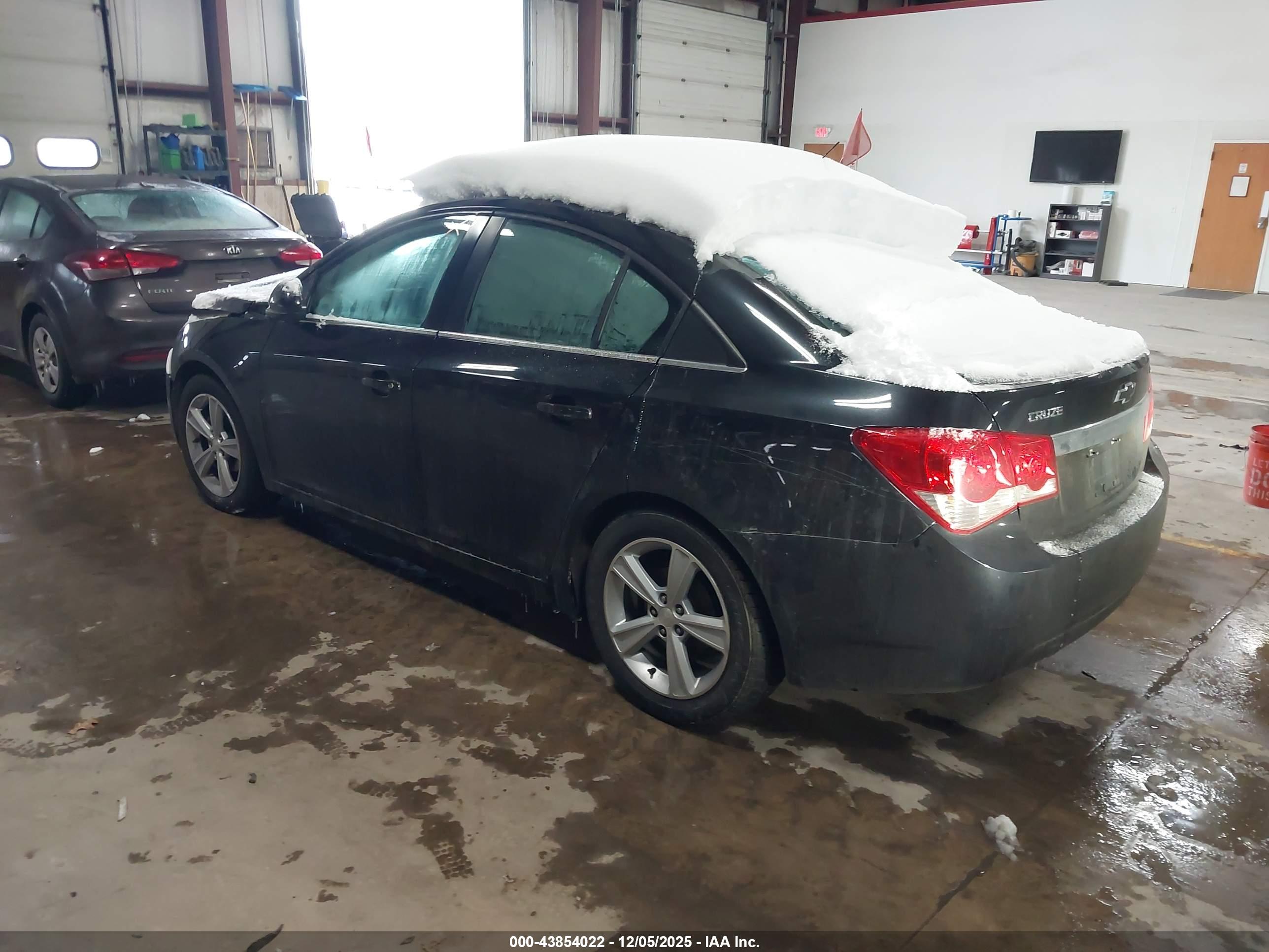 CHEVROLET CRUZE image 3