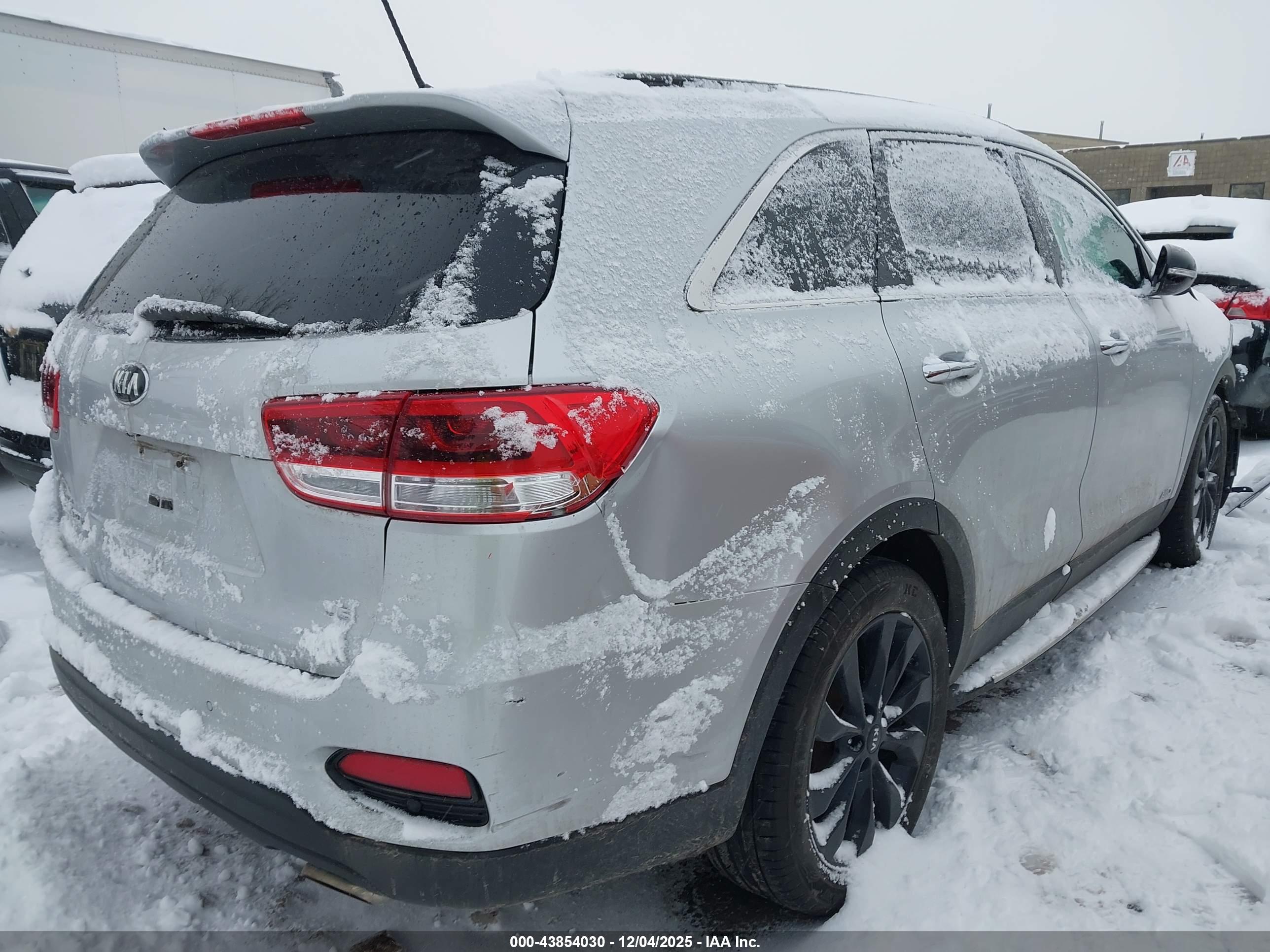 KIA SORENTO image 4