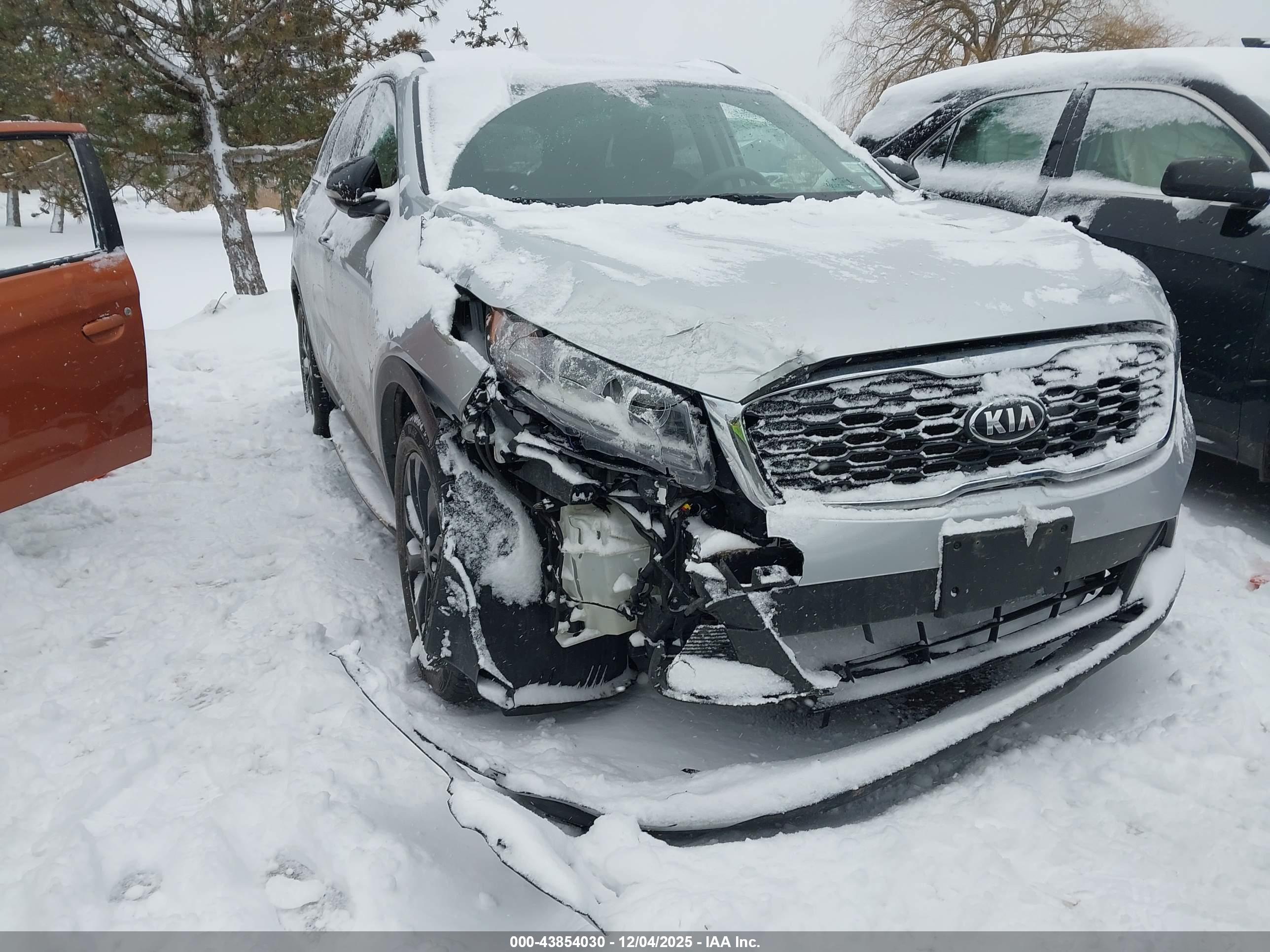 KIA SORENTO image 6