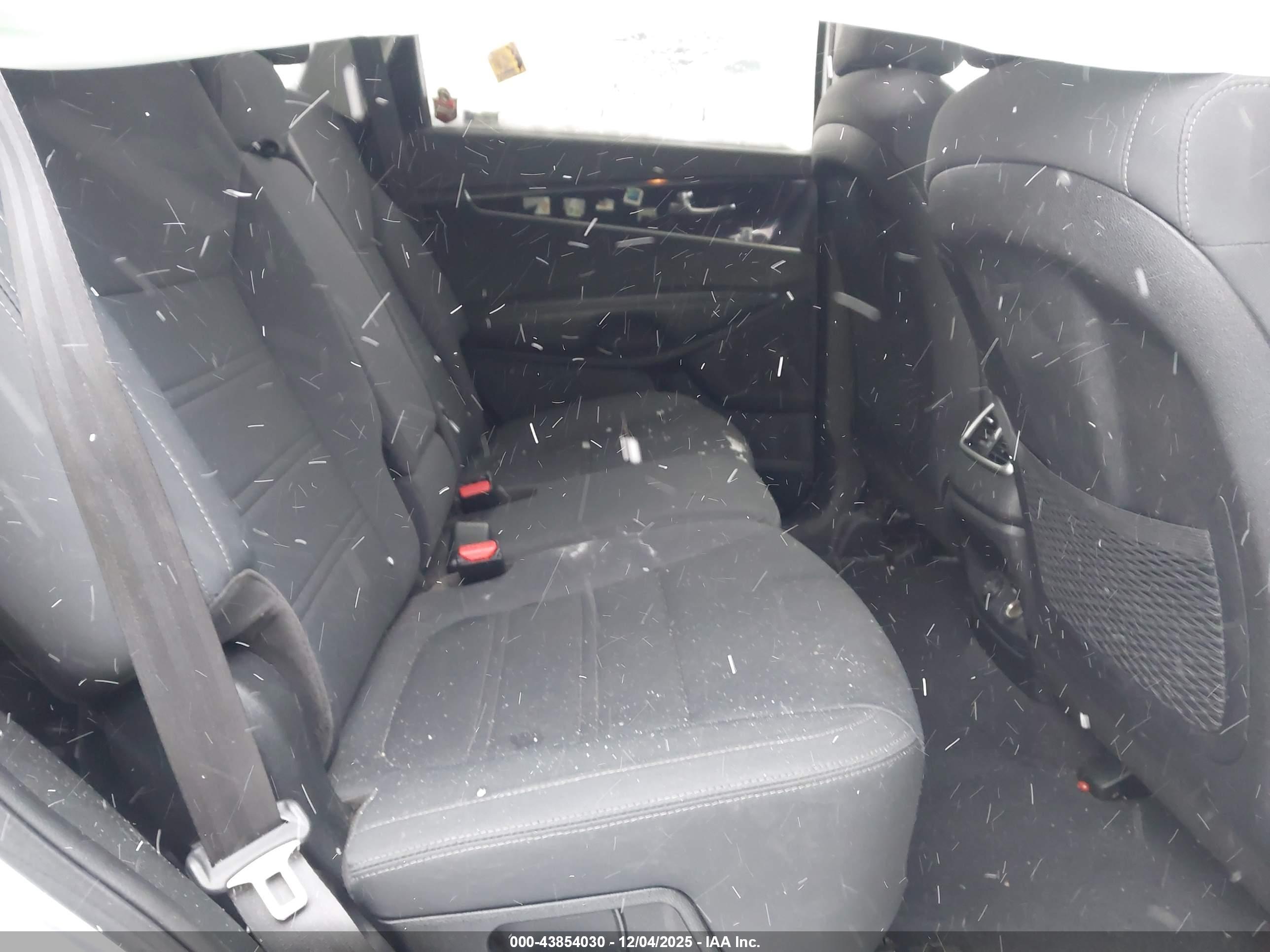 KIA SORENTO image 8