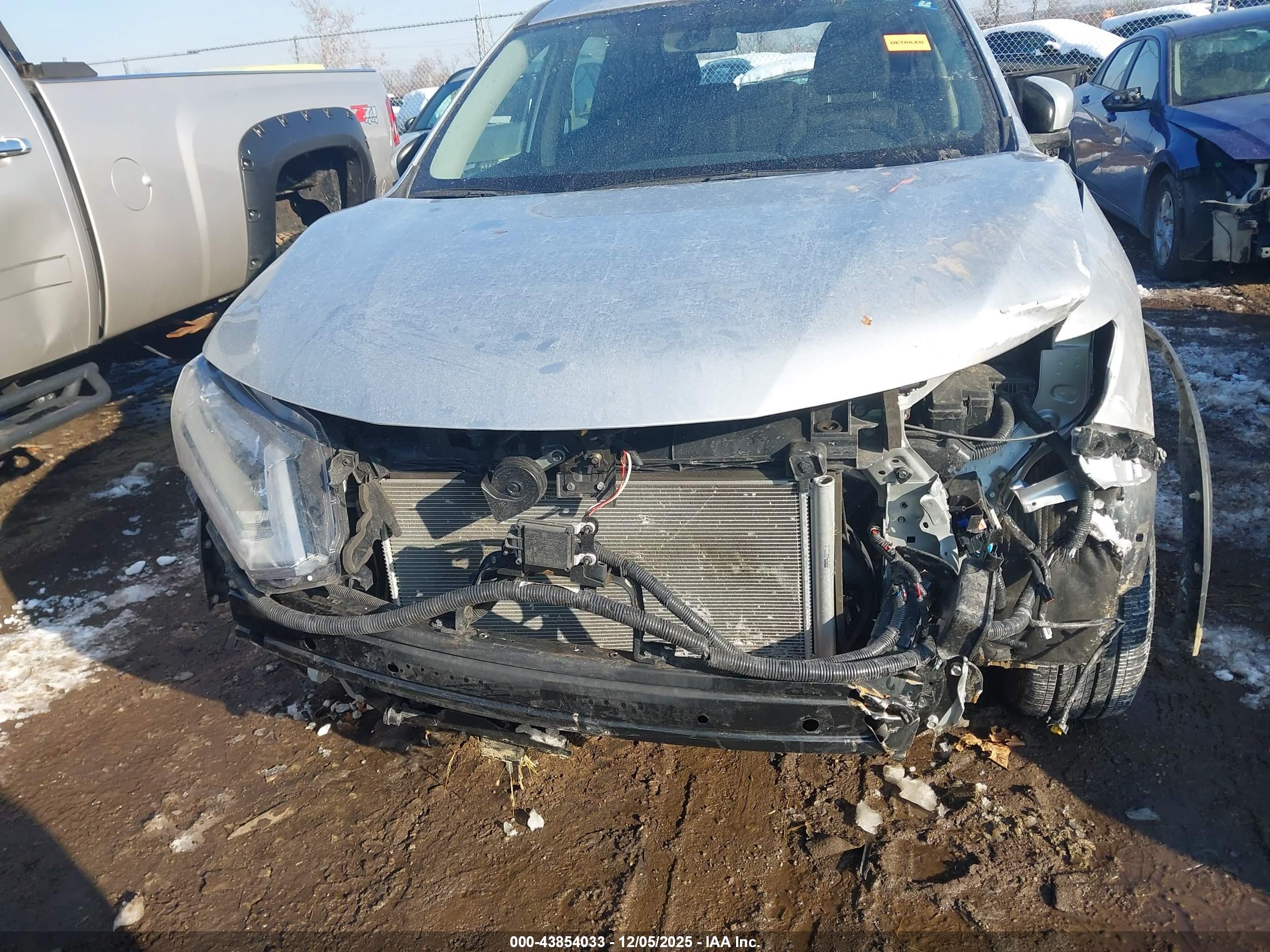 NISSAN ROGUE image 6