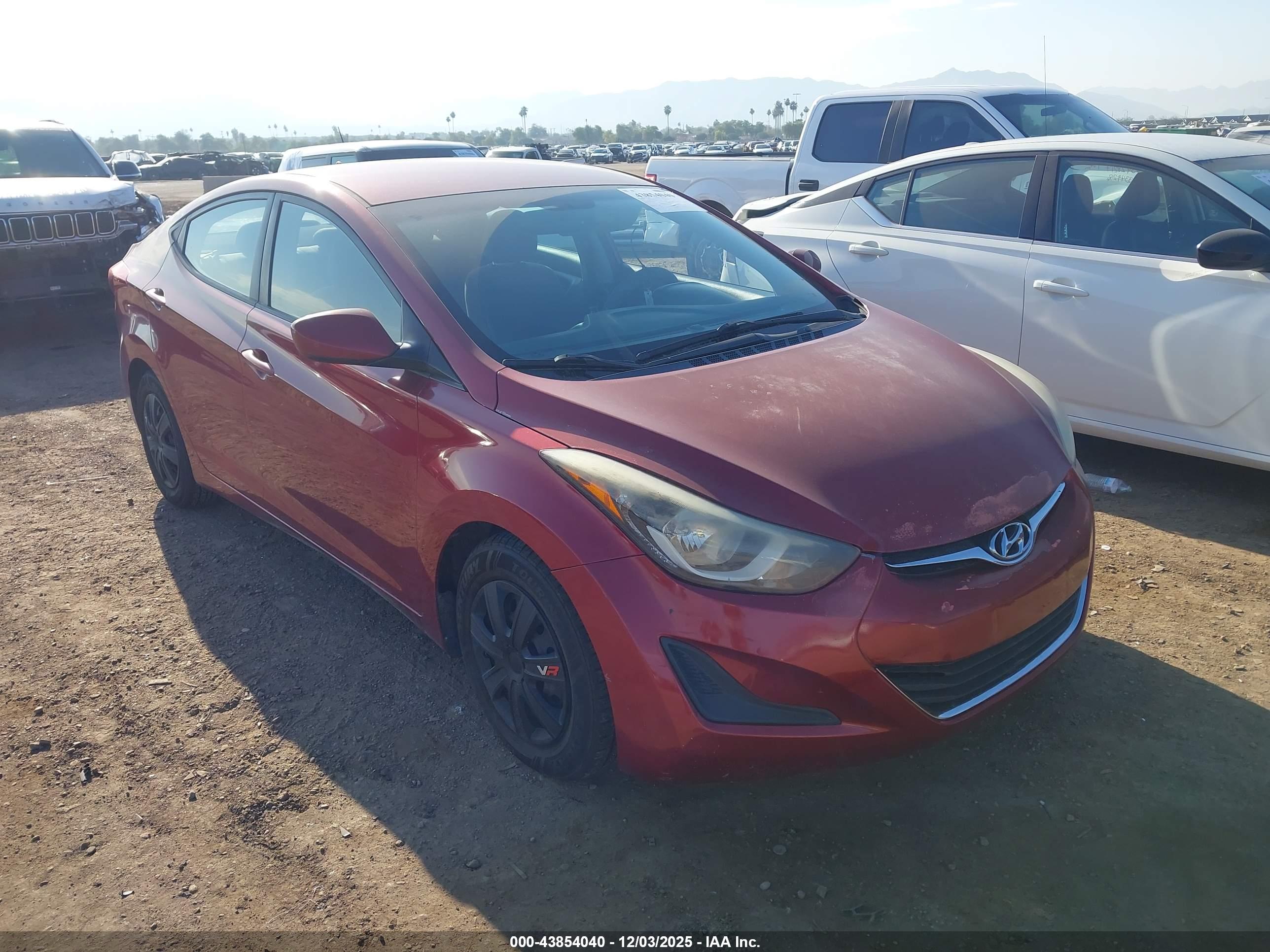 HYUNDAI ELANTRA image 6