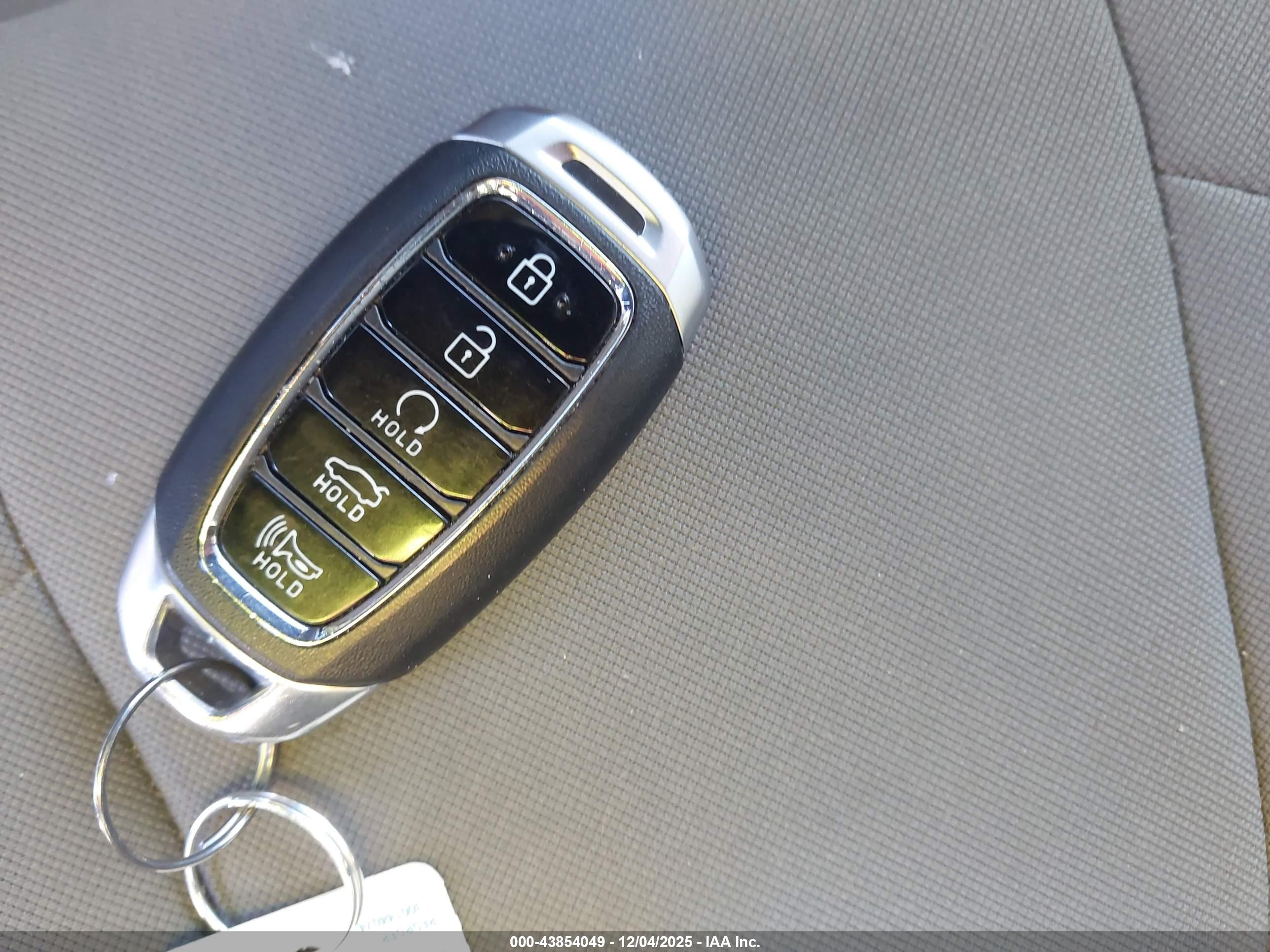 HYUNDAI ELANTRA image 11