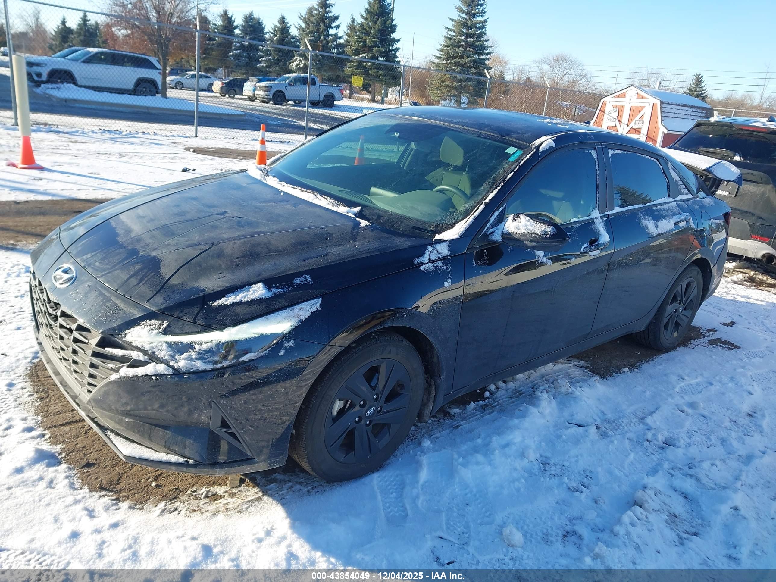 HYUNDAI ELANTRA image 2