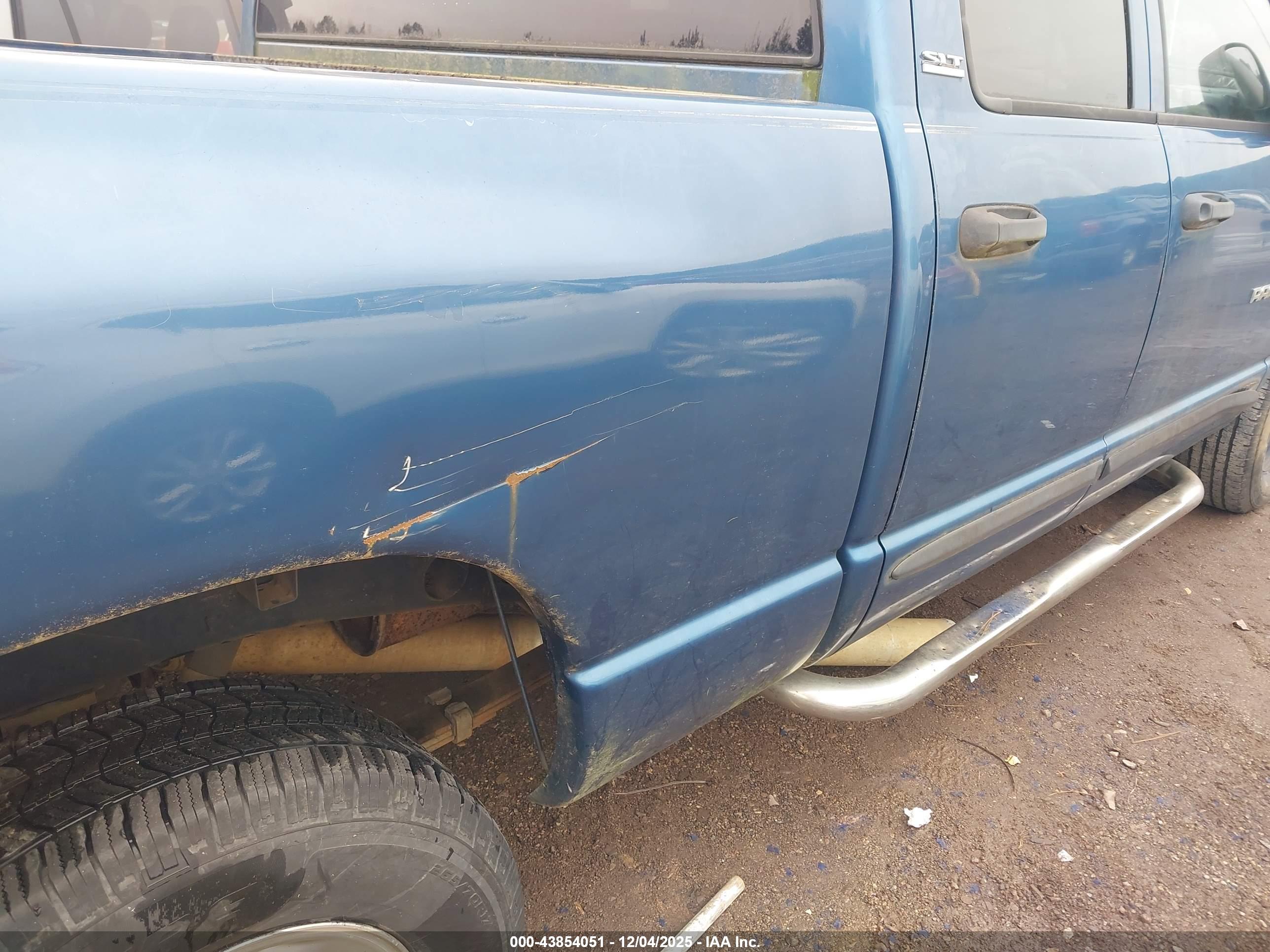 DODGE RAM image 6