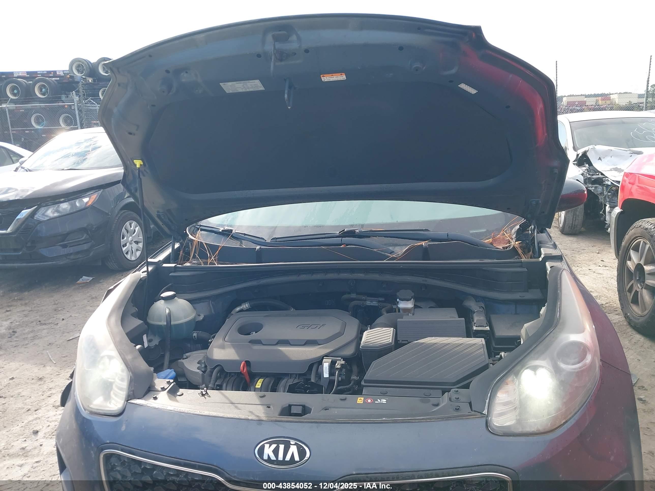 KIA SPORTAGE image 10