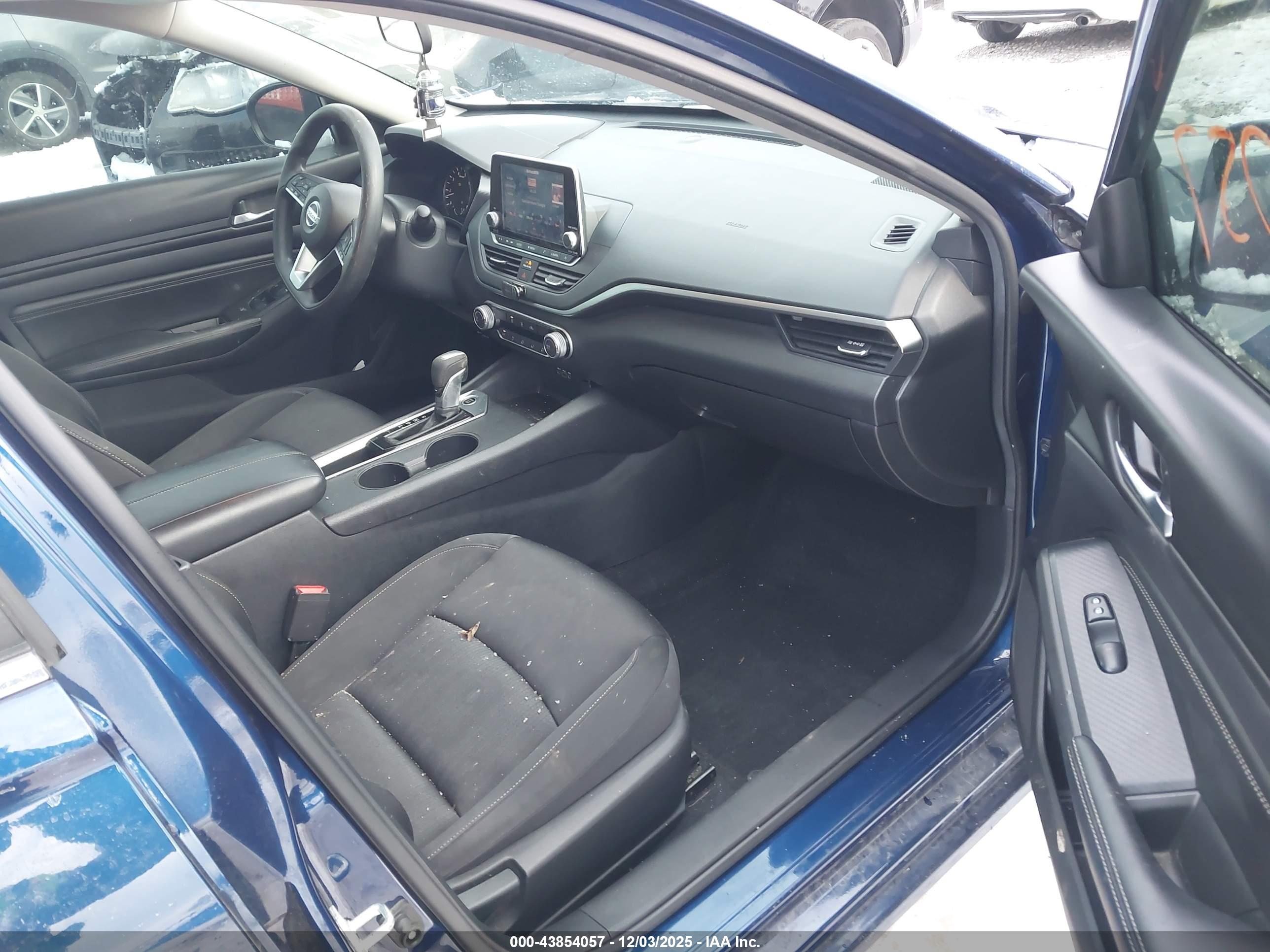 NISSAN ALTIMA image 5