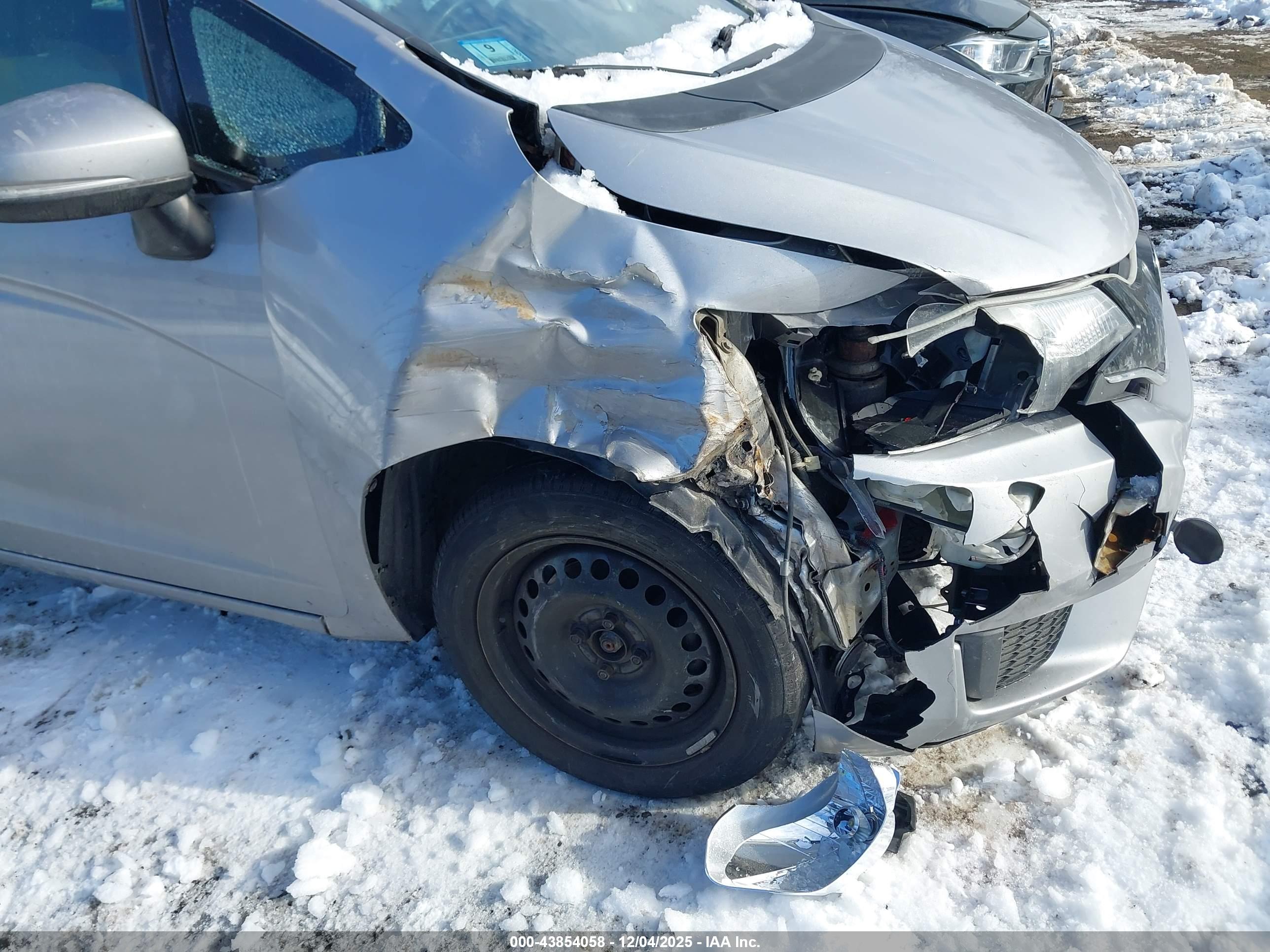 HONDA FIT image 6