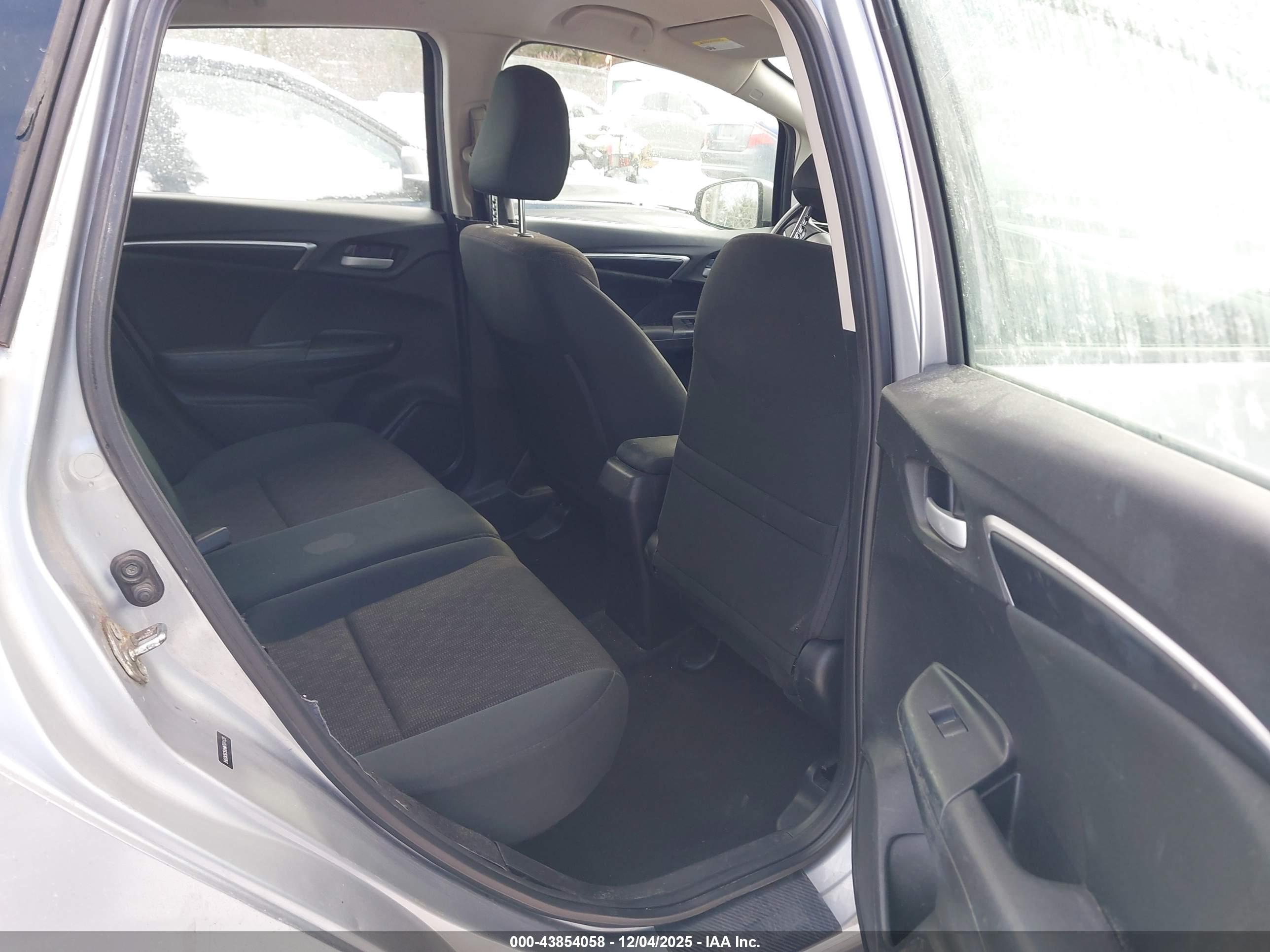 HONDA FIT image 8