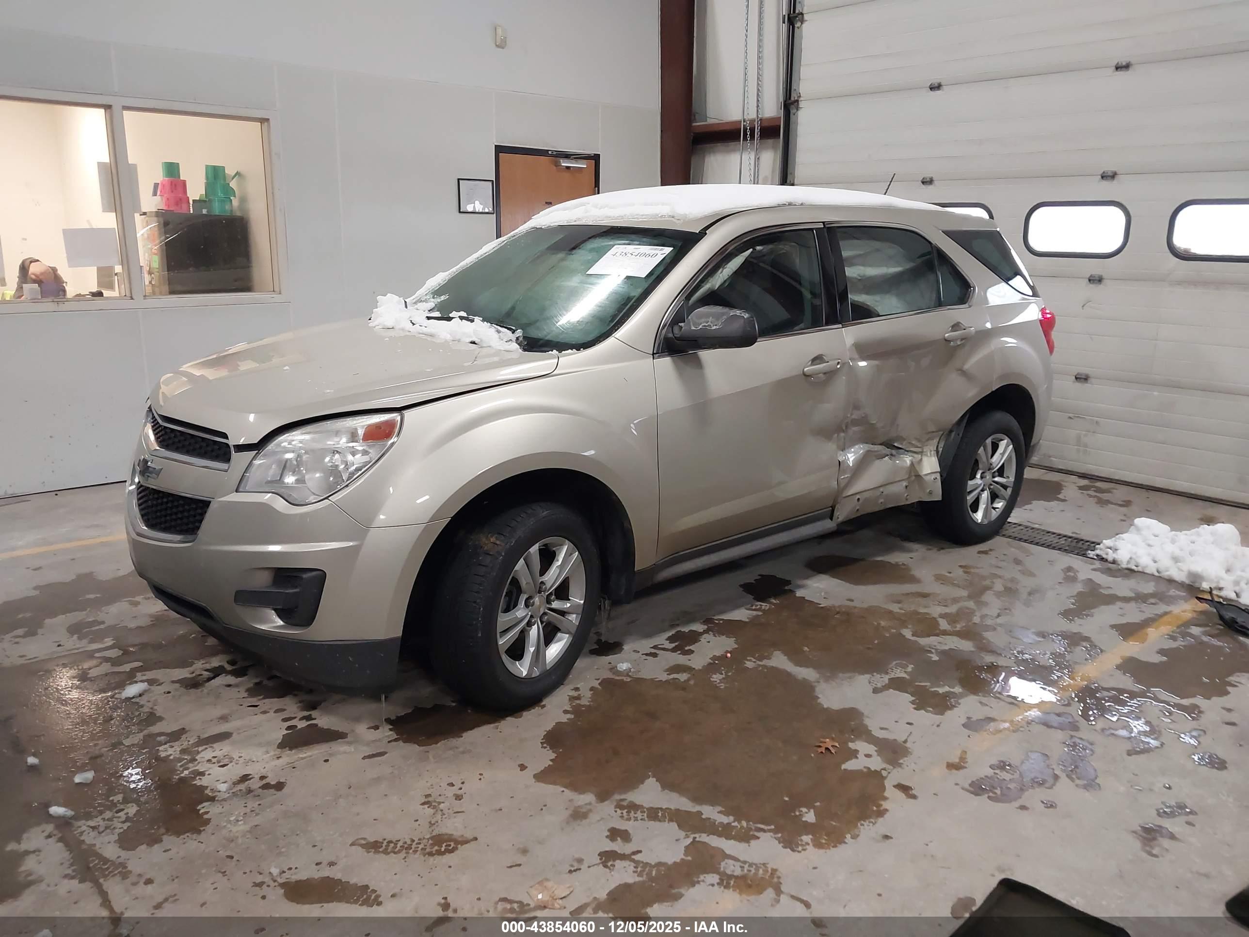 CHEVROLET EQUINOX image 2