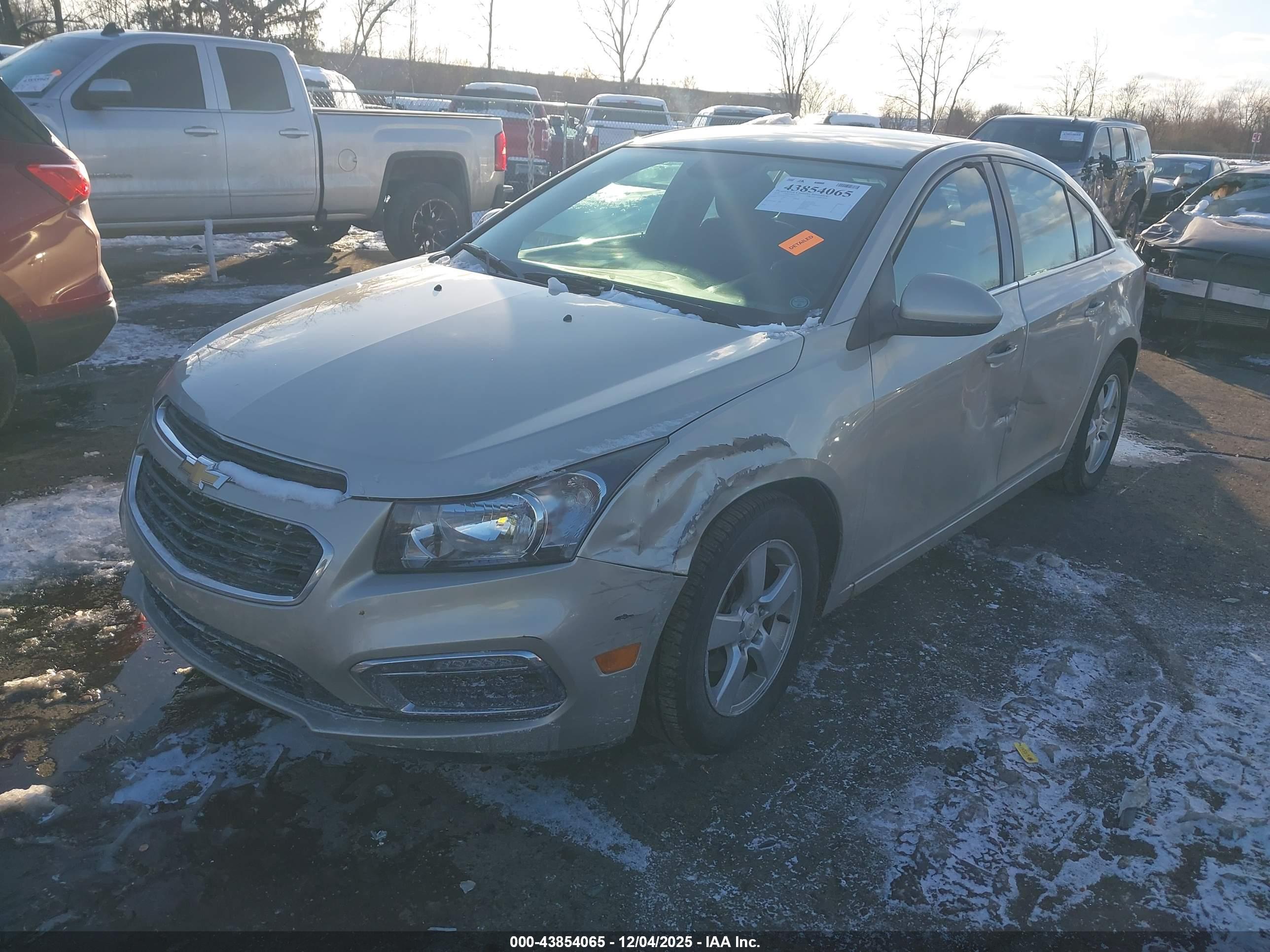 CHEVROLET CRUZE image 2