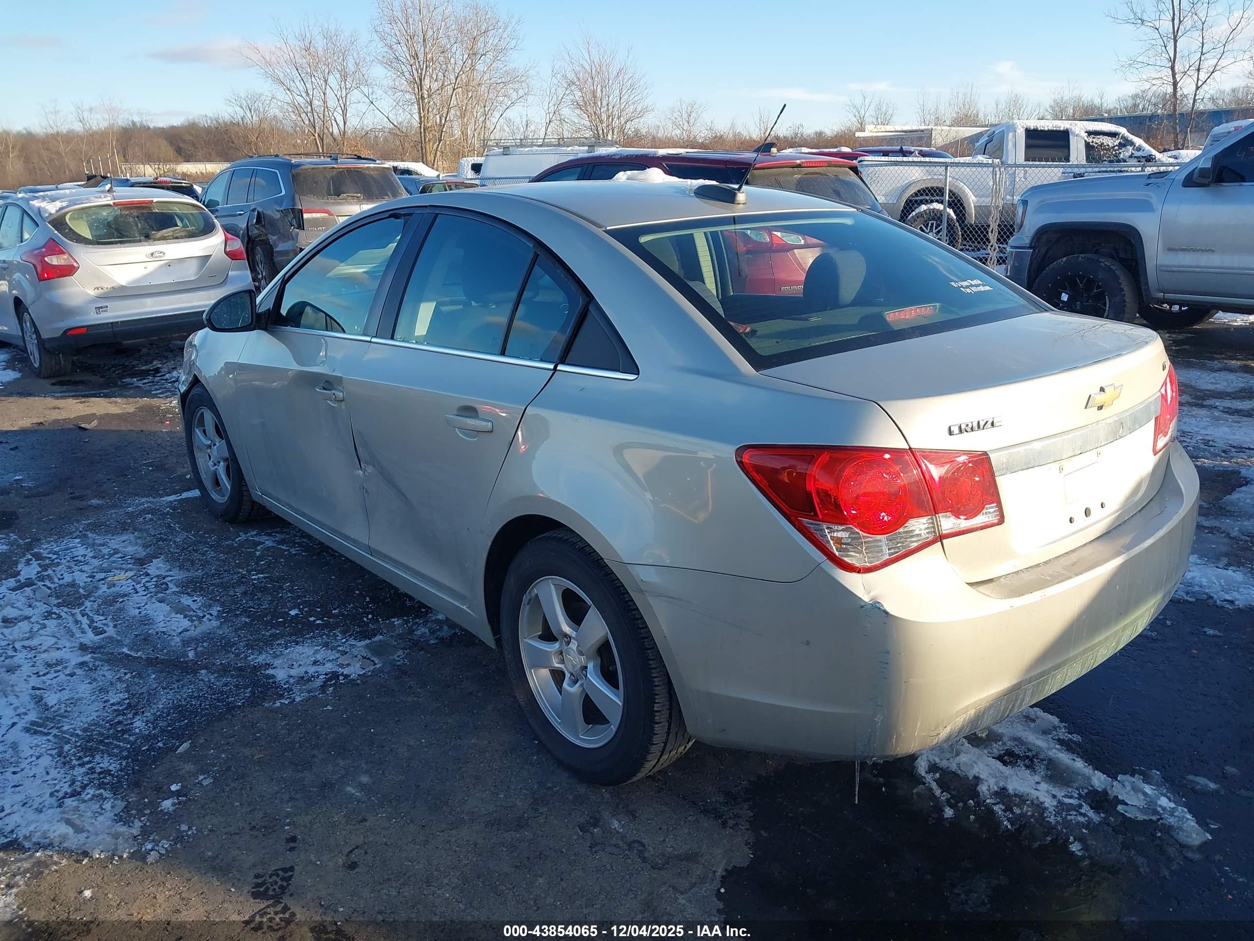 CHEVROLET CRUZE image 3