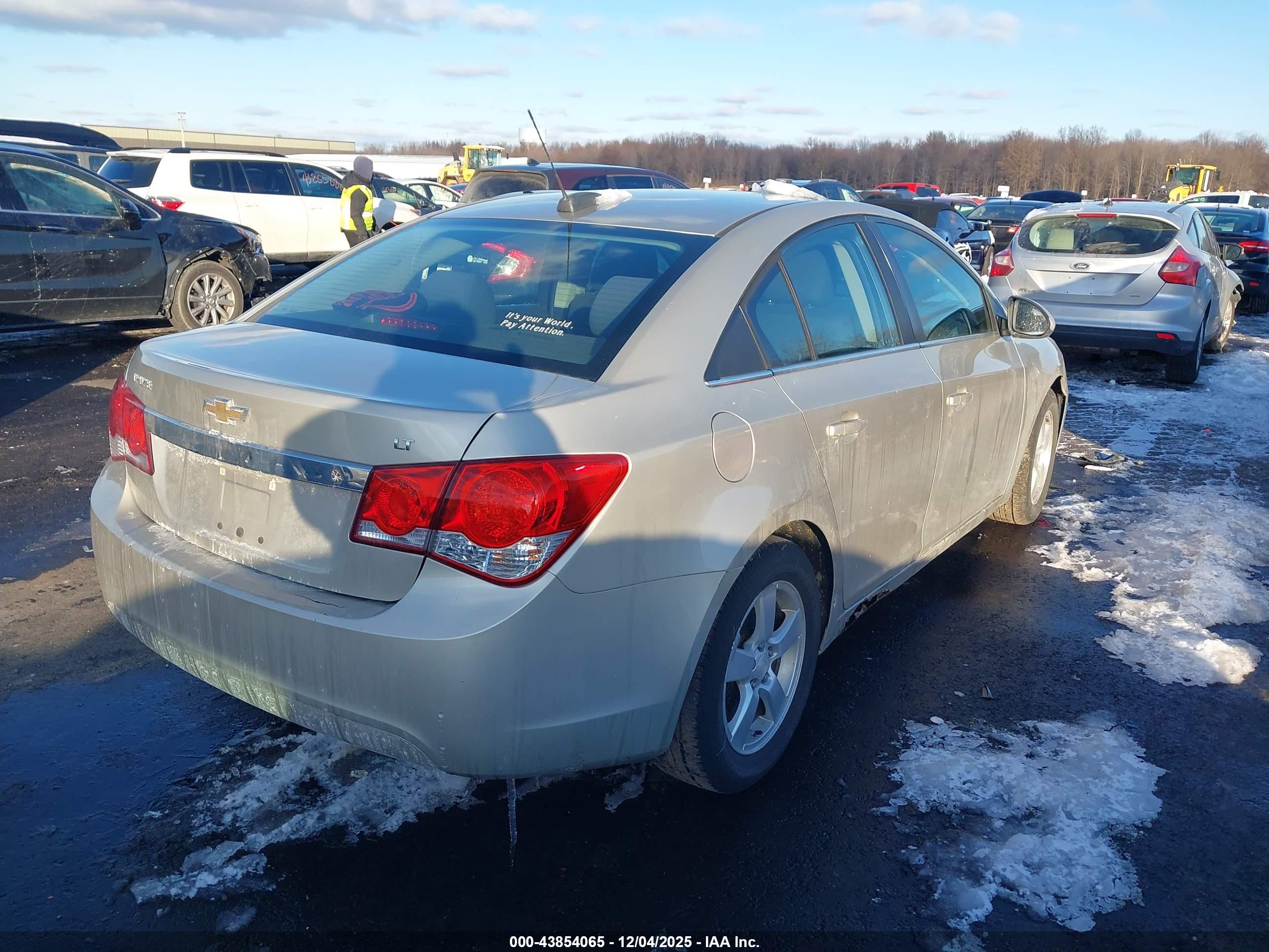CHEVROLET CRUZE image 4