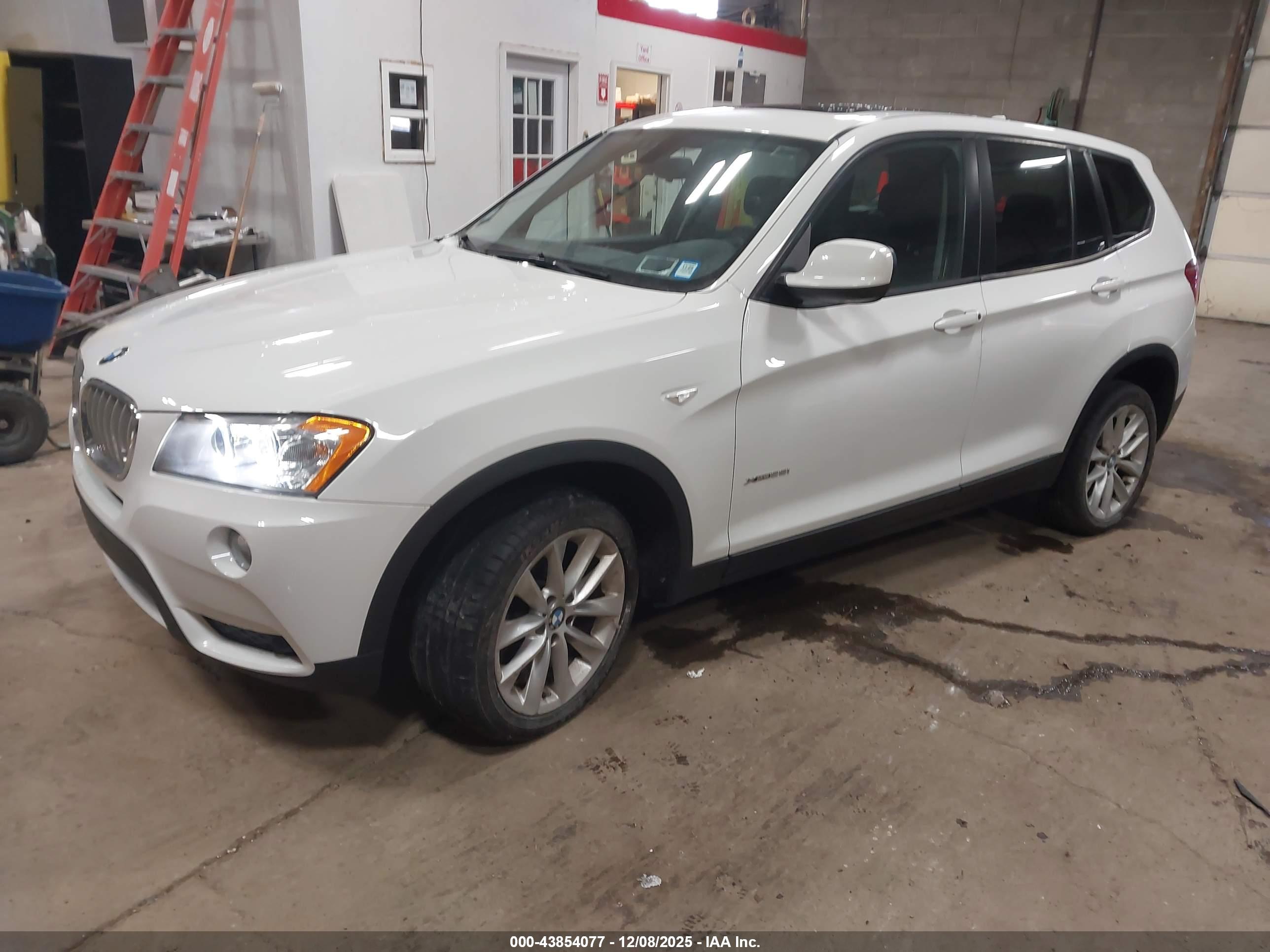 BMW X3 image 2