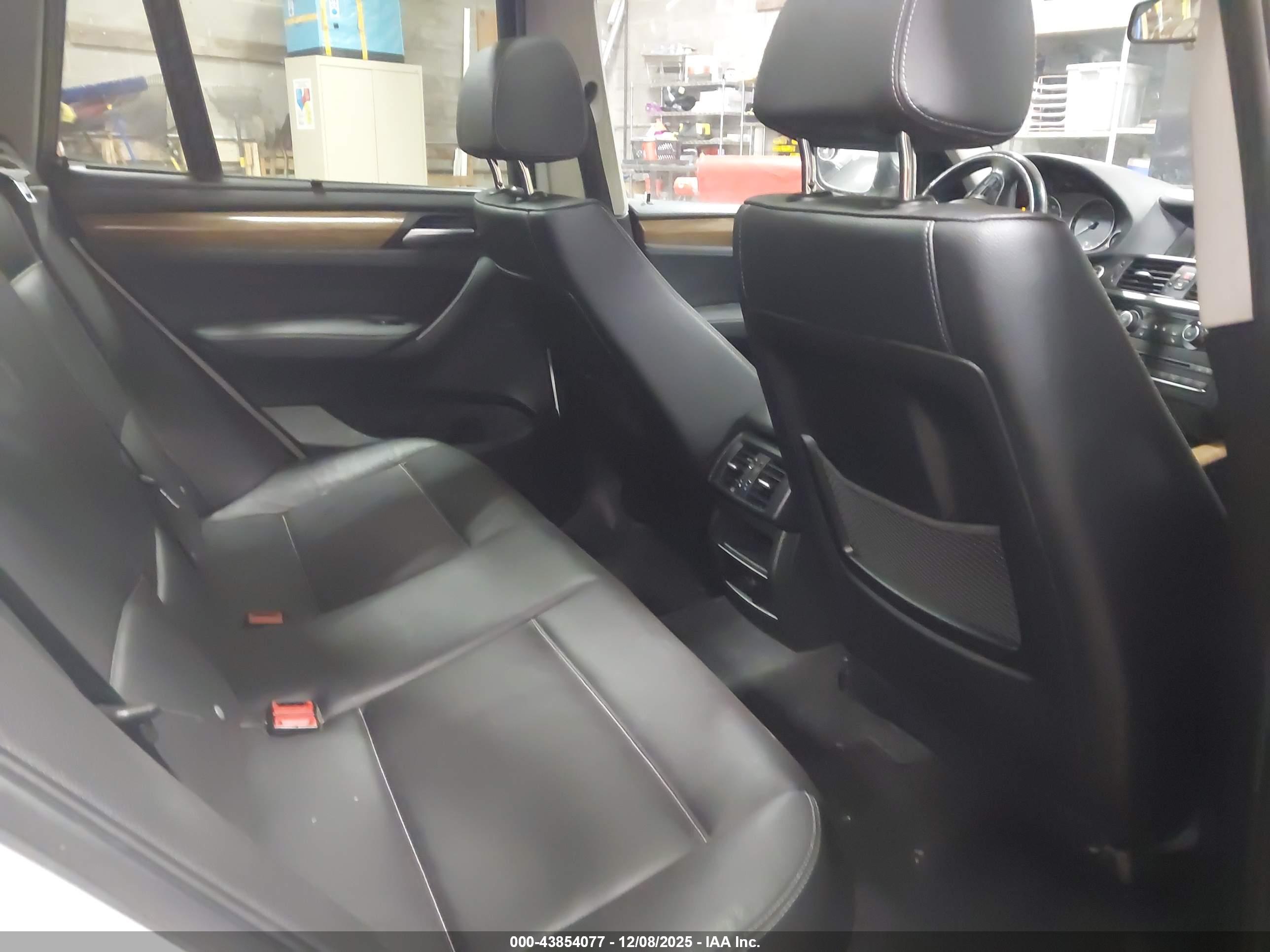 BMW X3 image 8