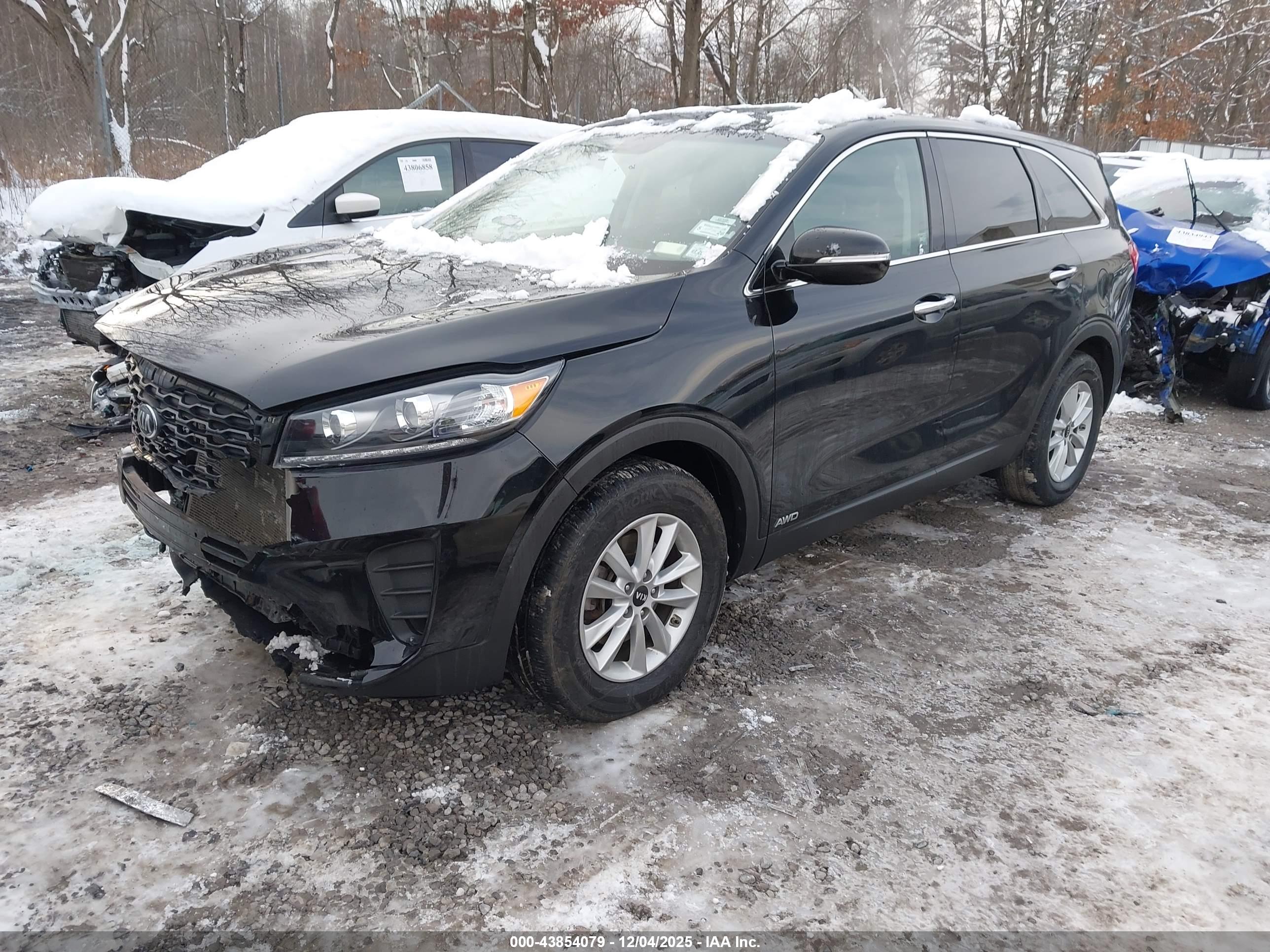 KIA SORENTO image 2