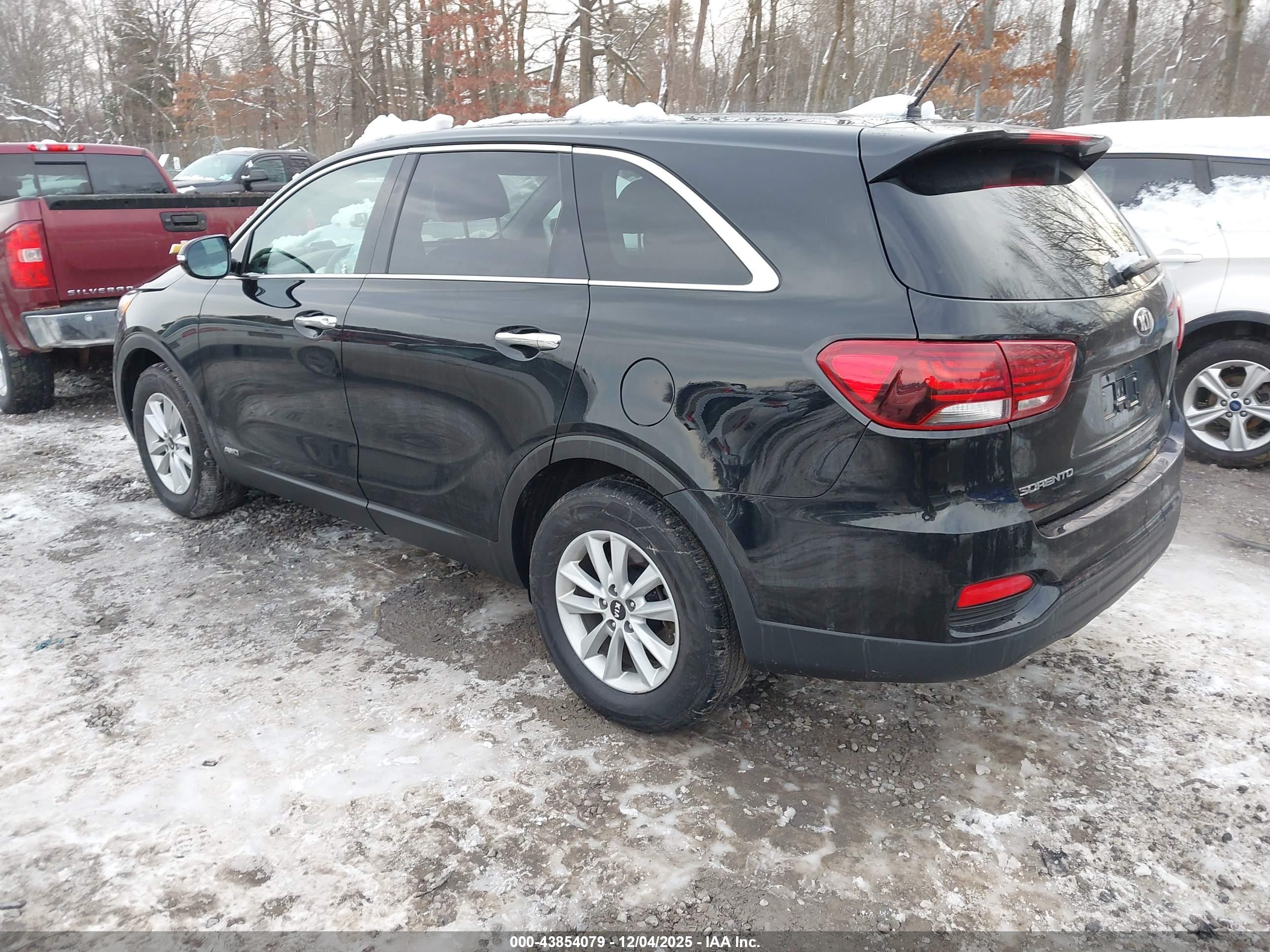 KIA SORENTO image 3