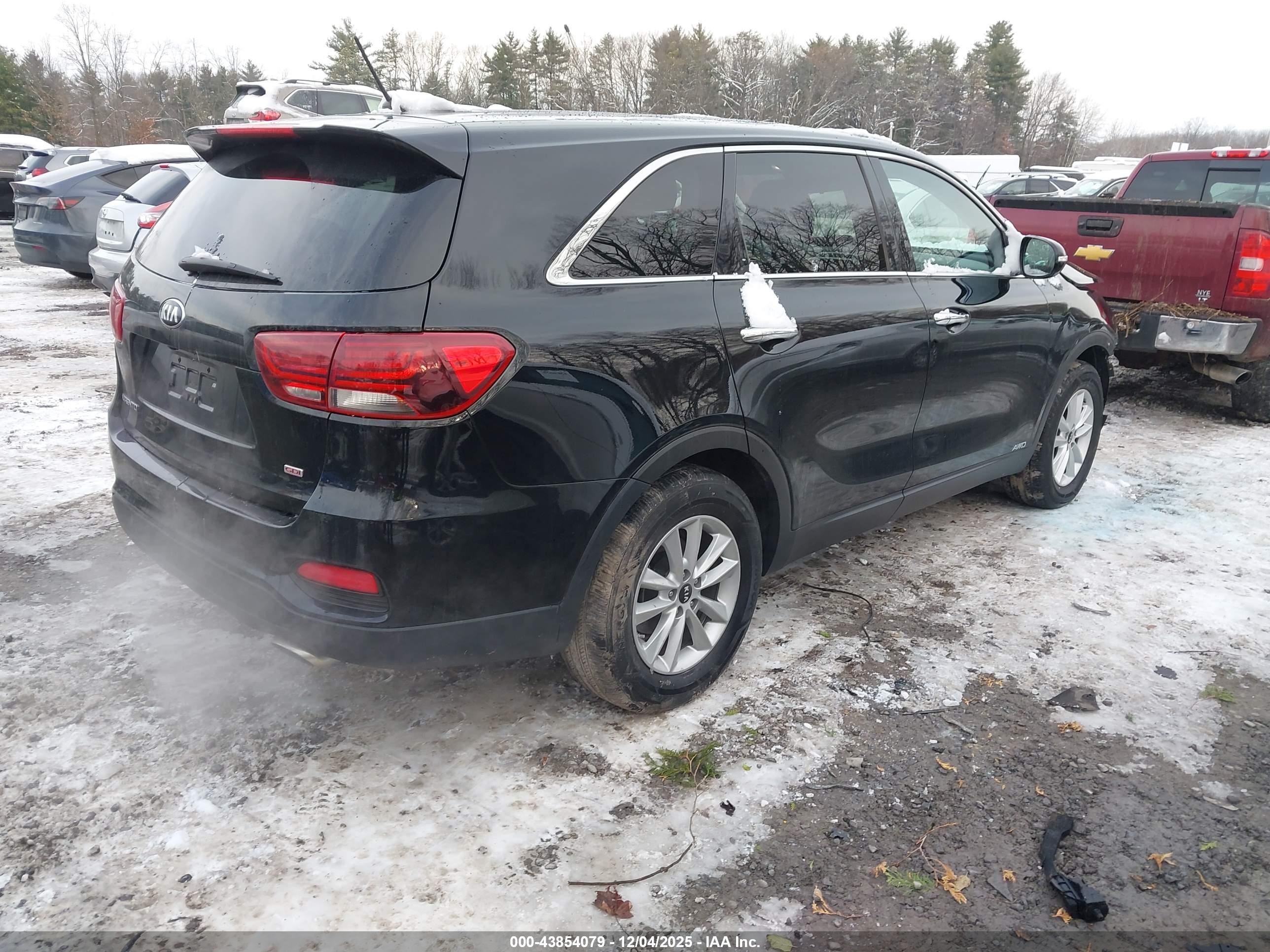 KIA SORENTO image 4