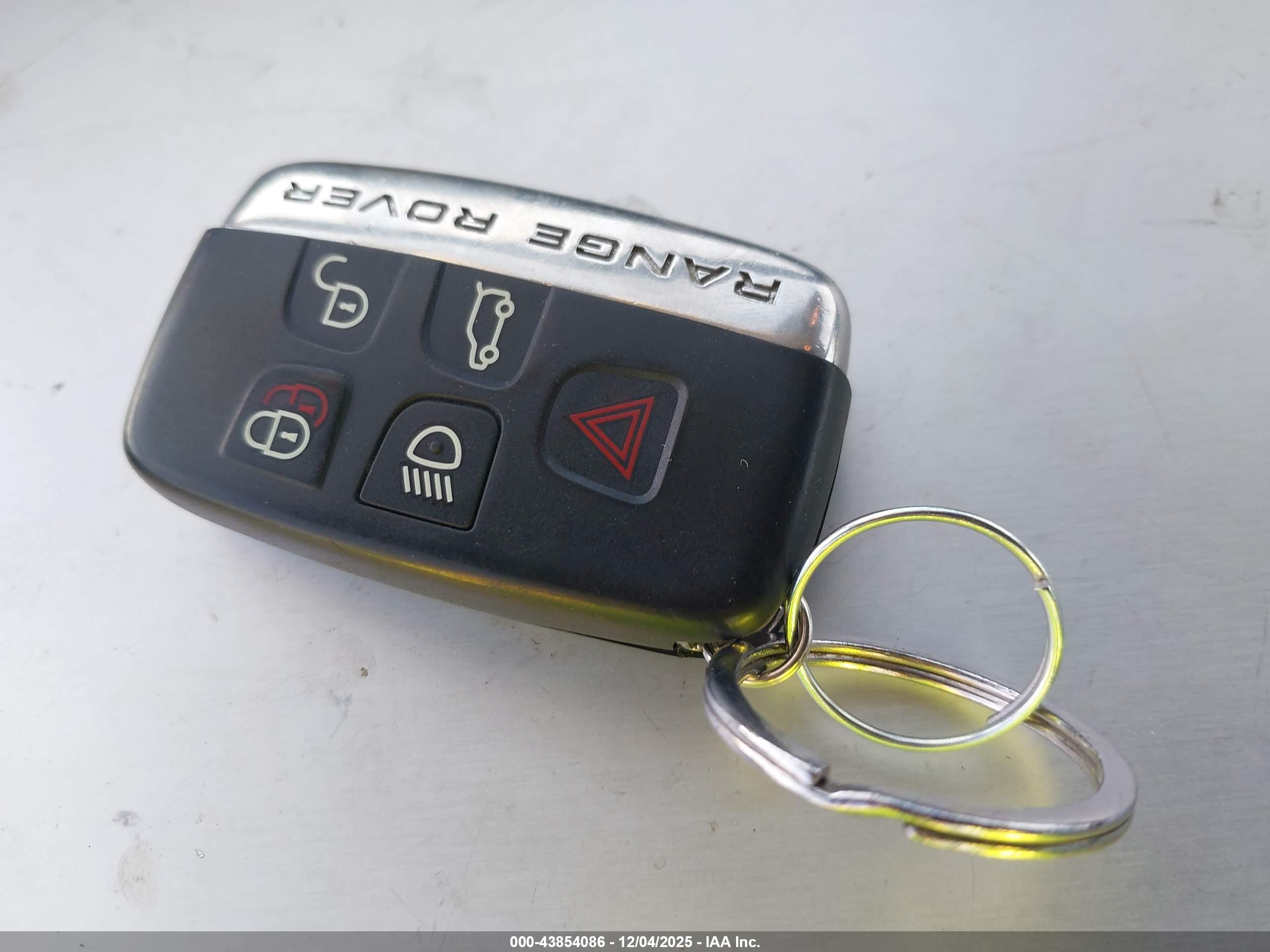 LAND ROVER image 11