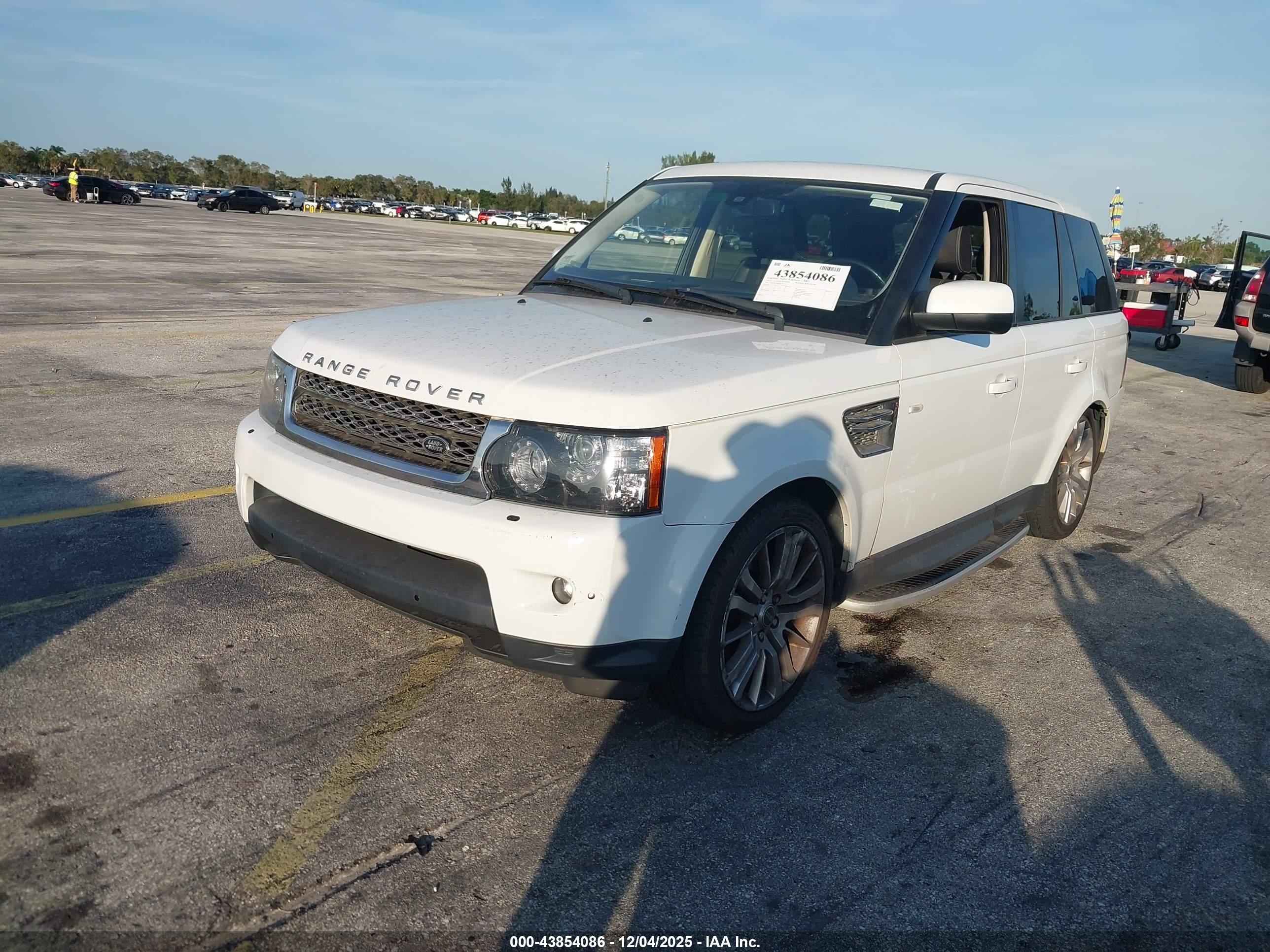 LAND ROVER image 2