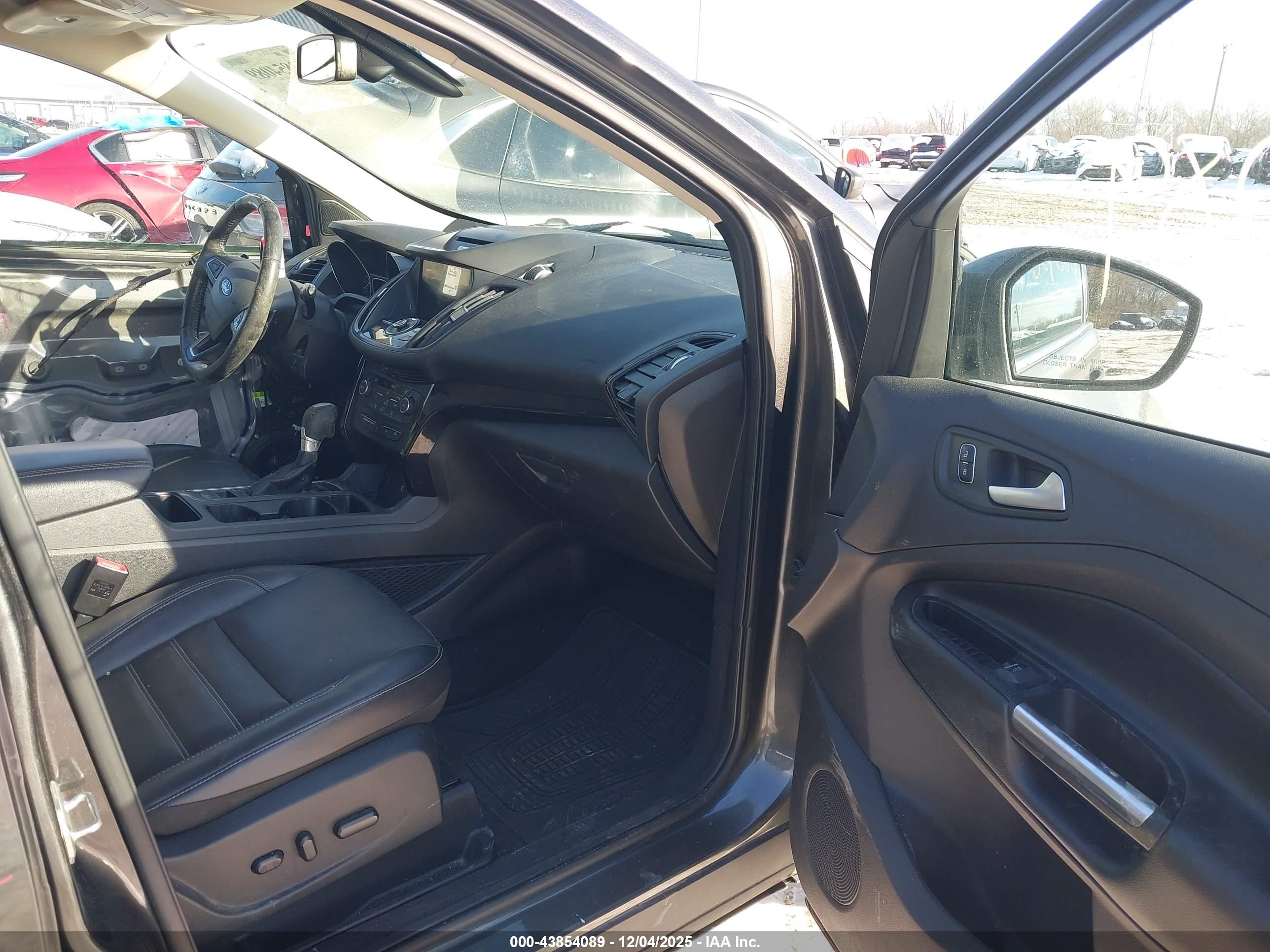 FORD ESCAPE image 5