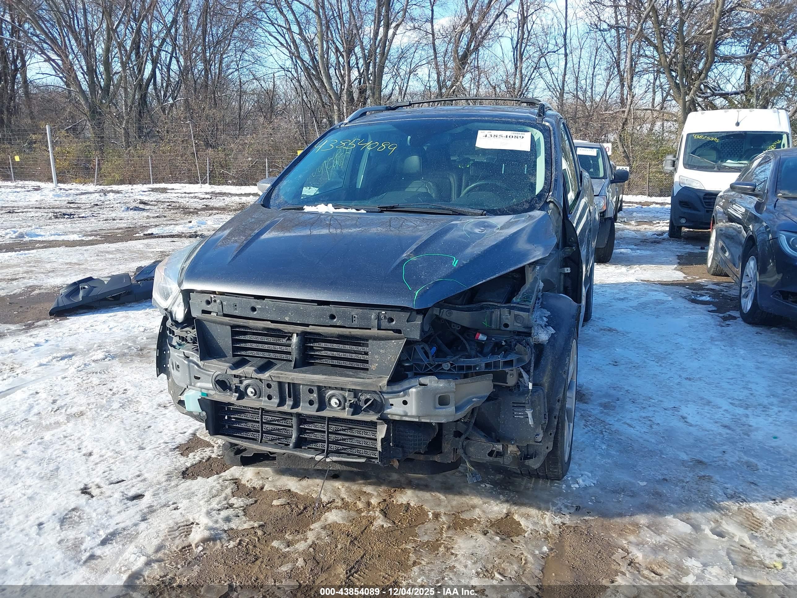 FORD ESCAPE image 6