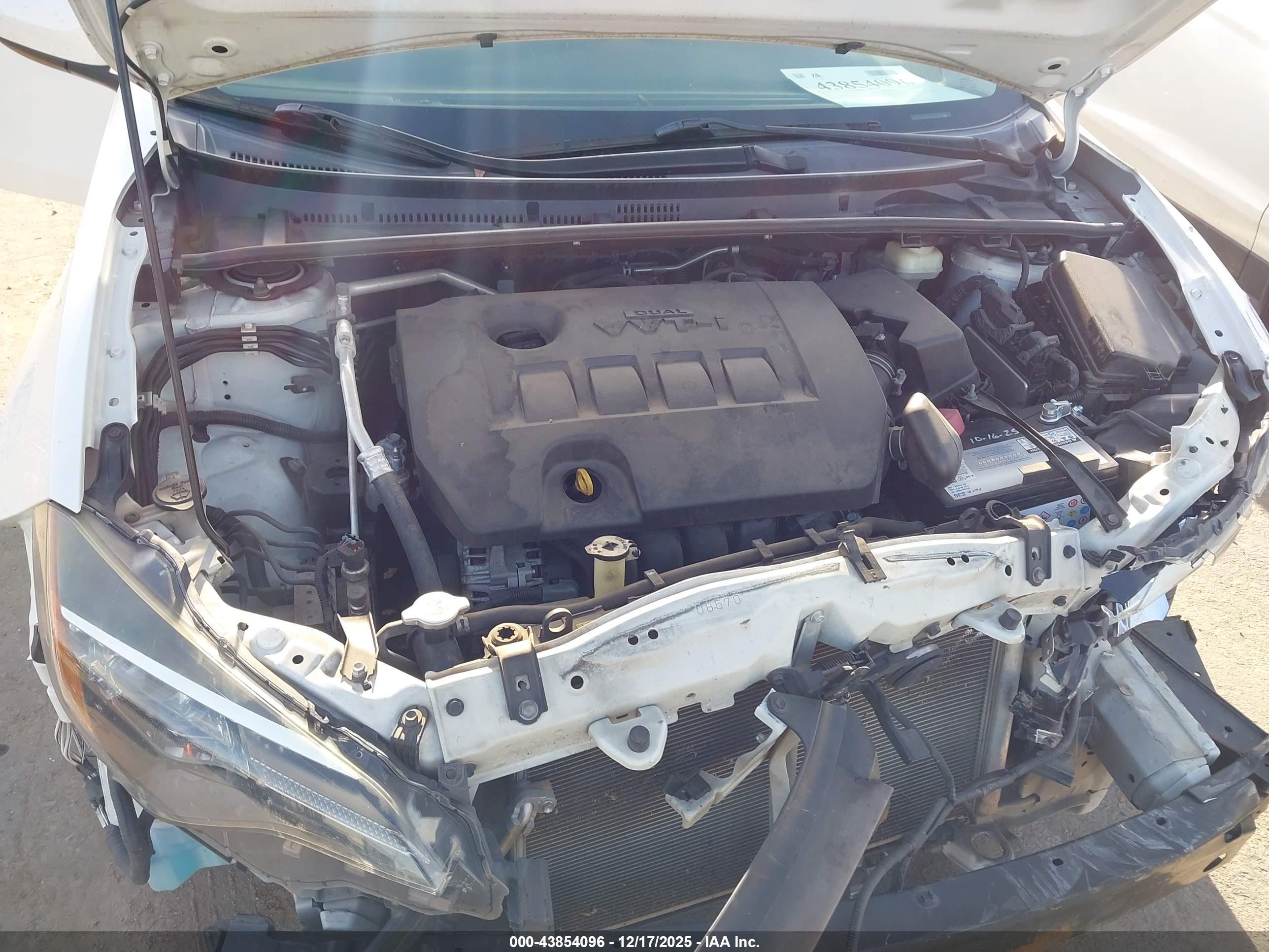 TOYOTA COROLLA image 10