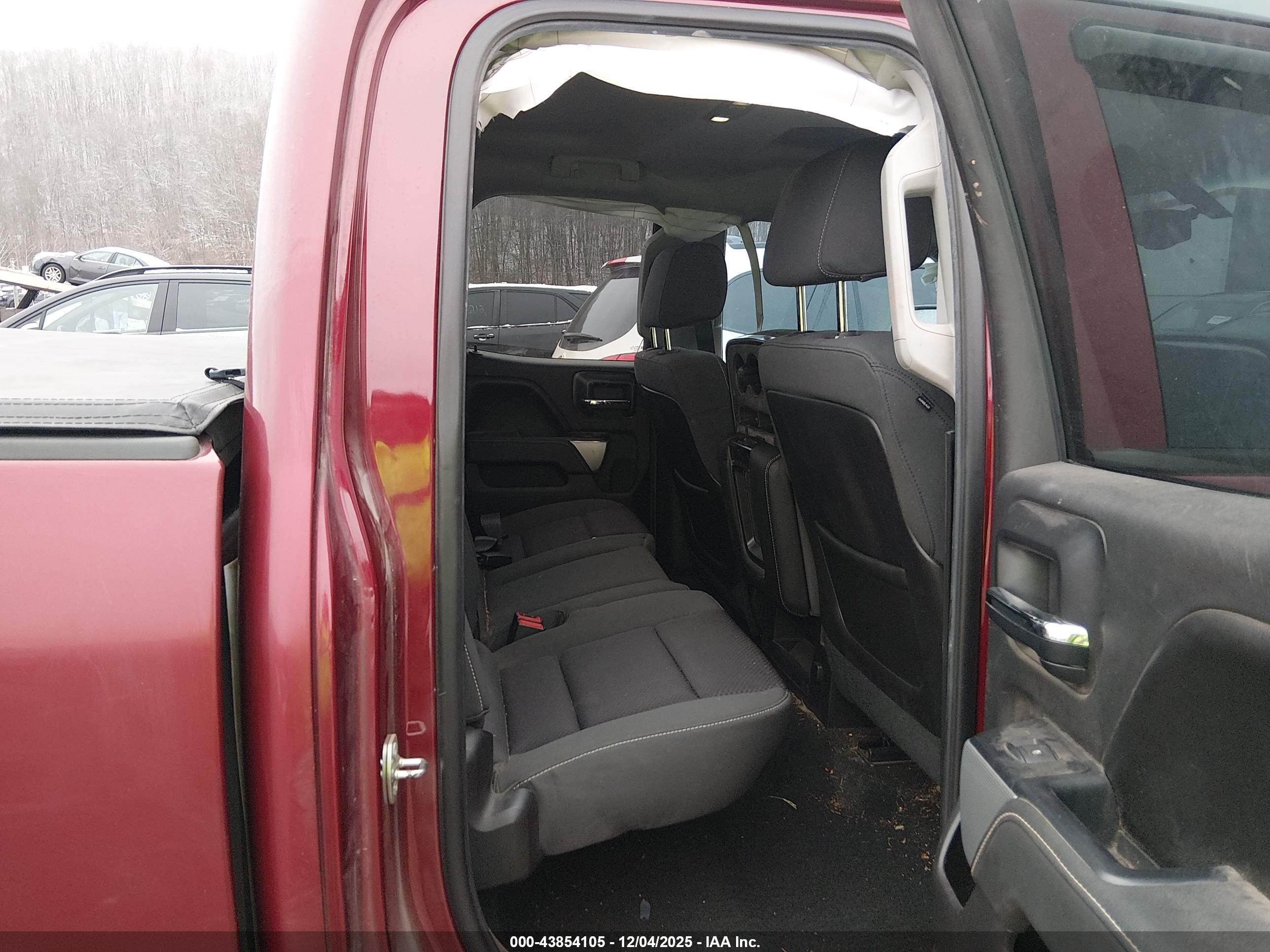 CHEVROLET SILVERADO image 8