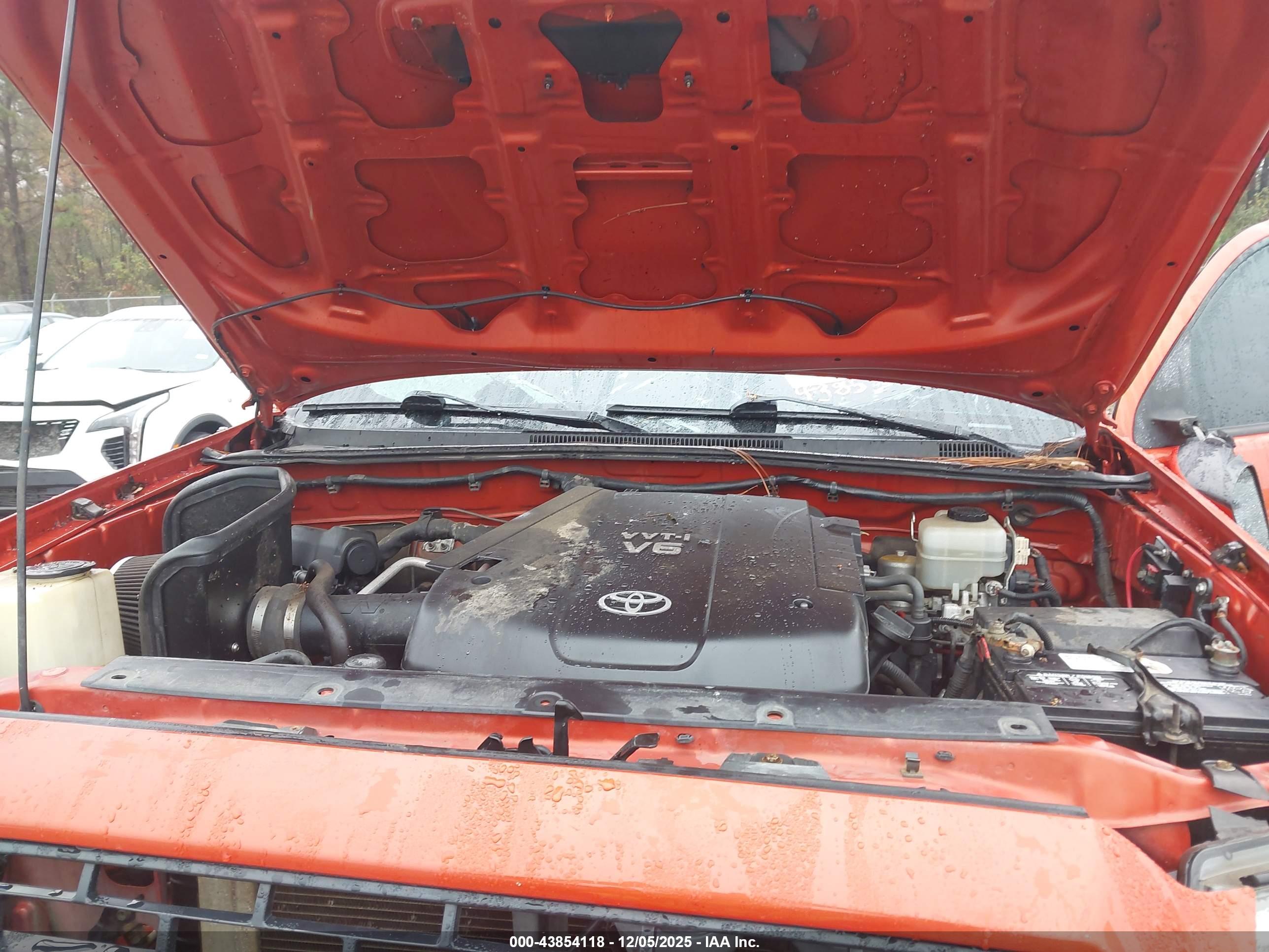 TOYOTA TACOMA image 10