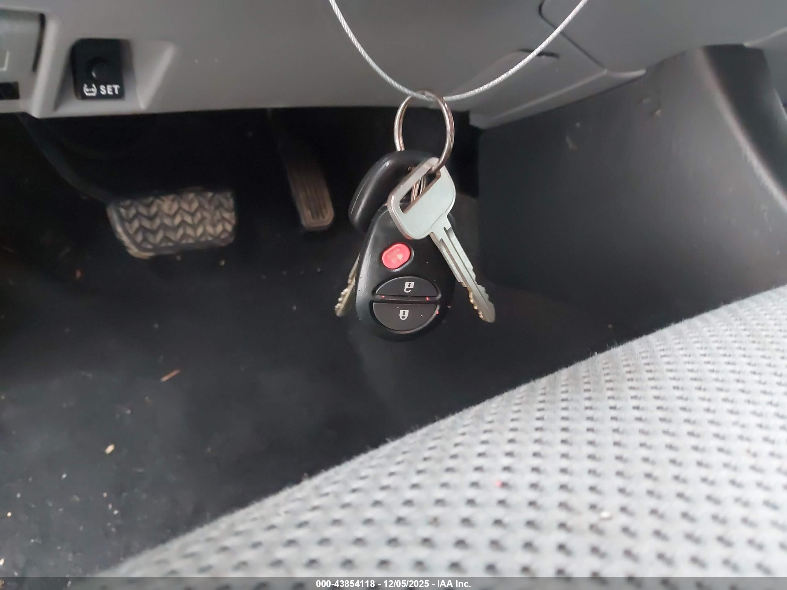 TOYOTA TACOMA image 11