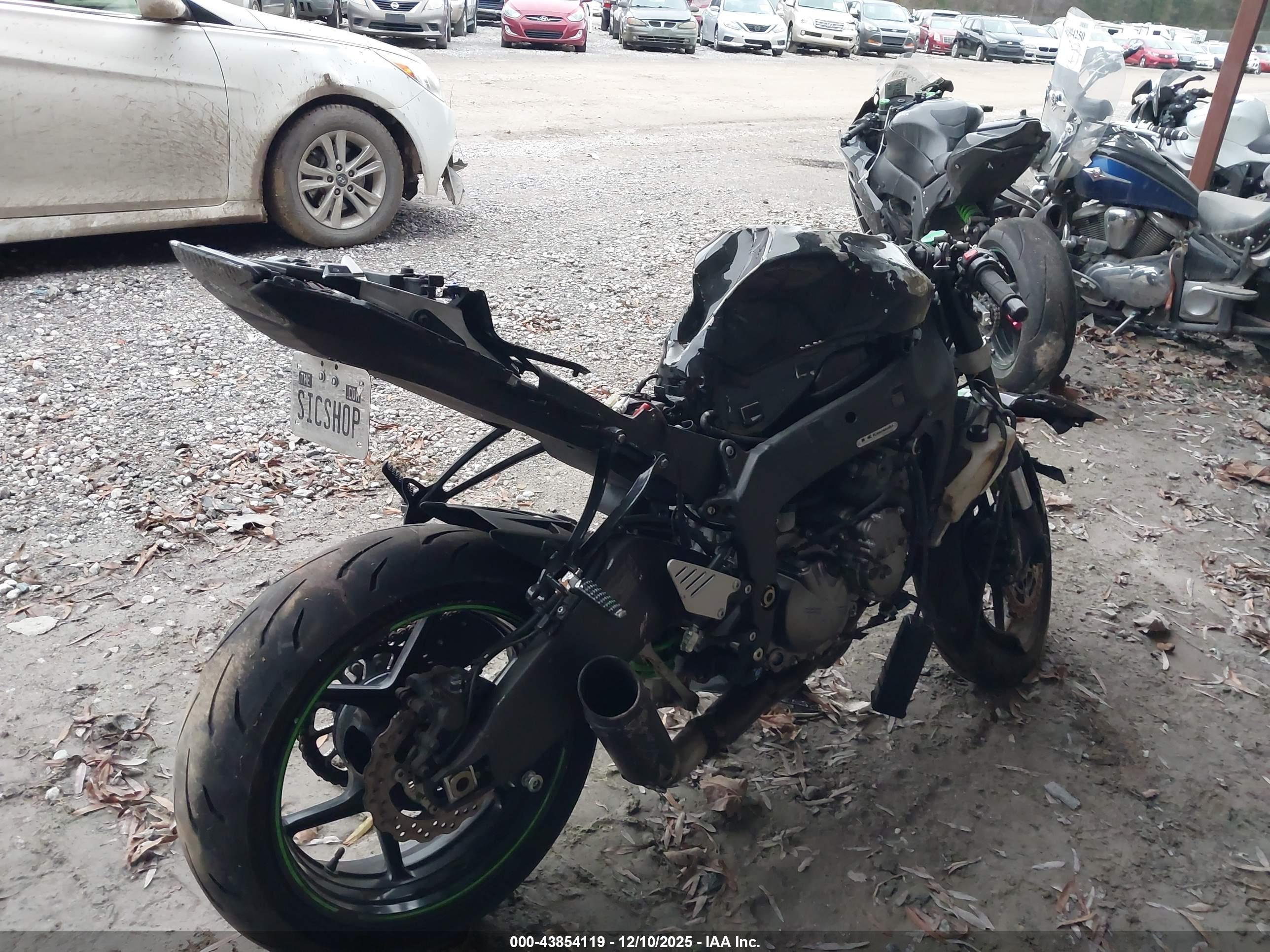 KAWASAKI ZX636 image 4