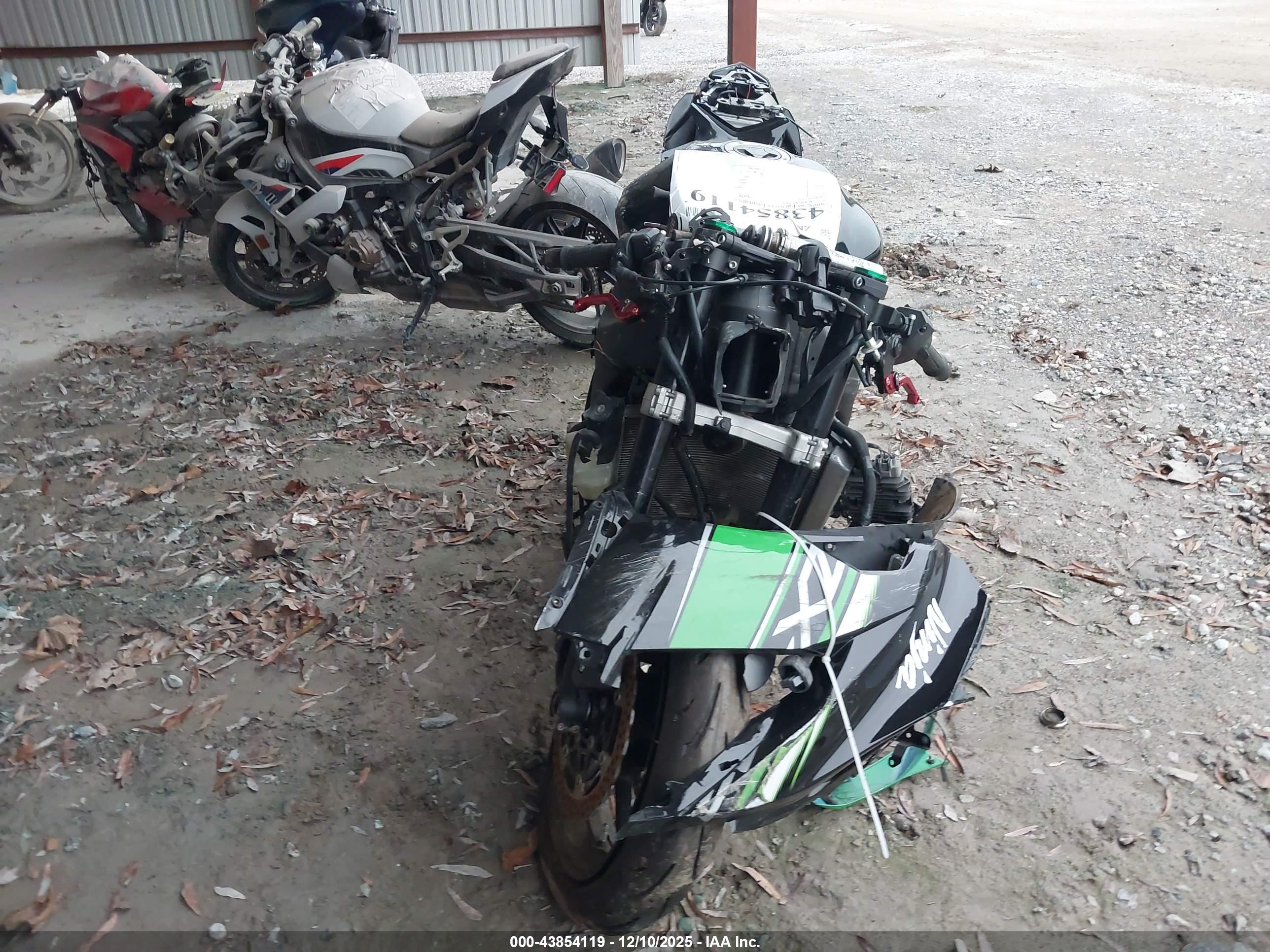 KAWASAKI ZX636 image 5