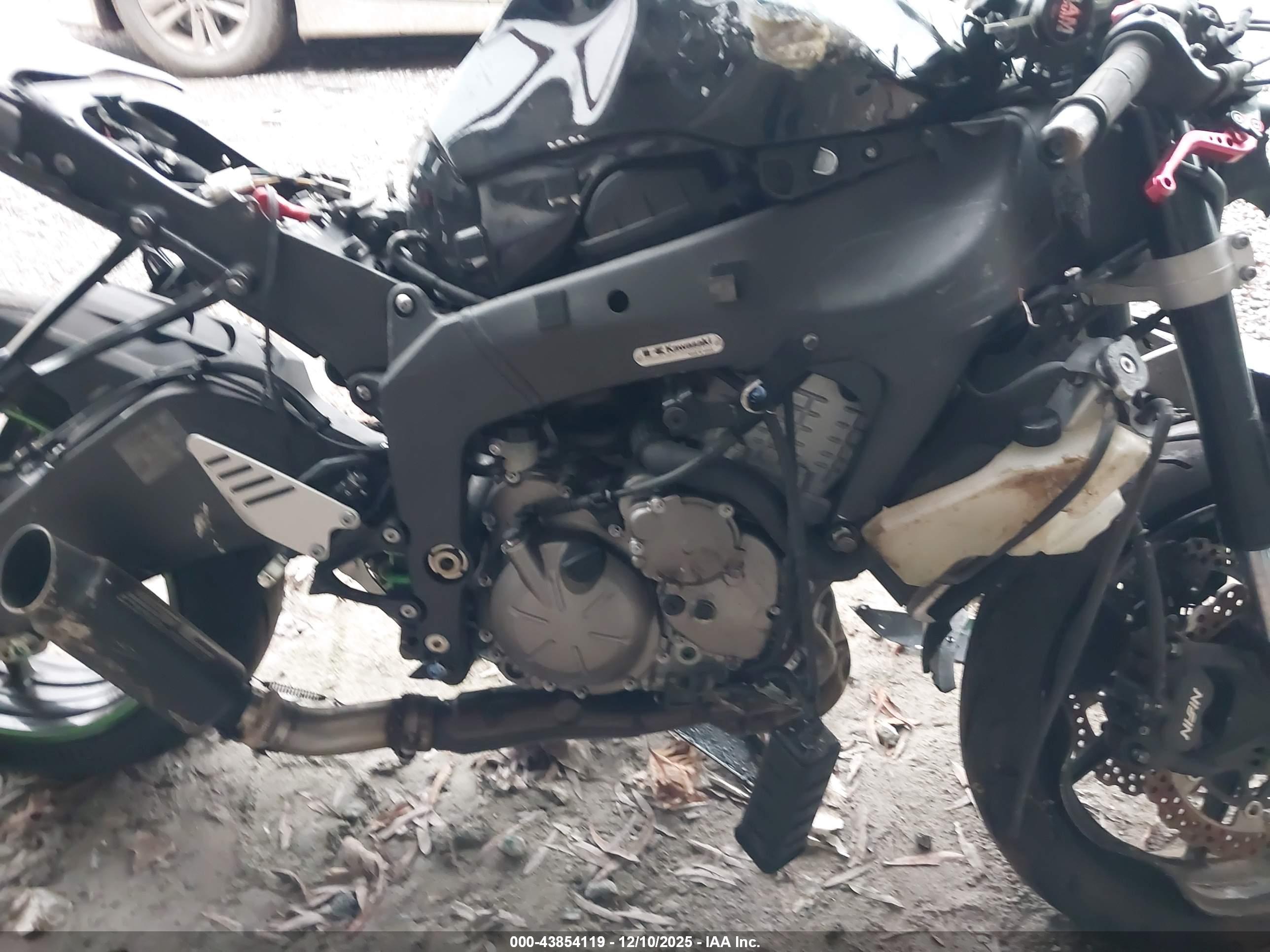 KAWASAKI ZX636 image 8