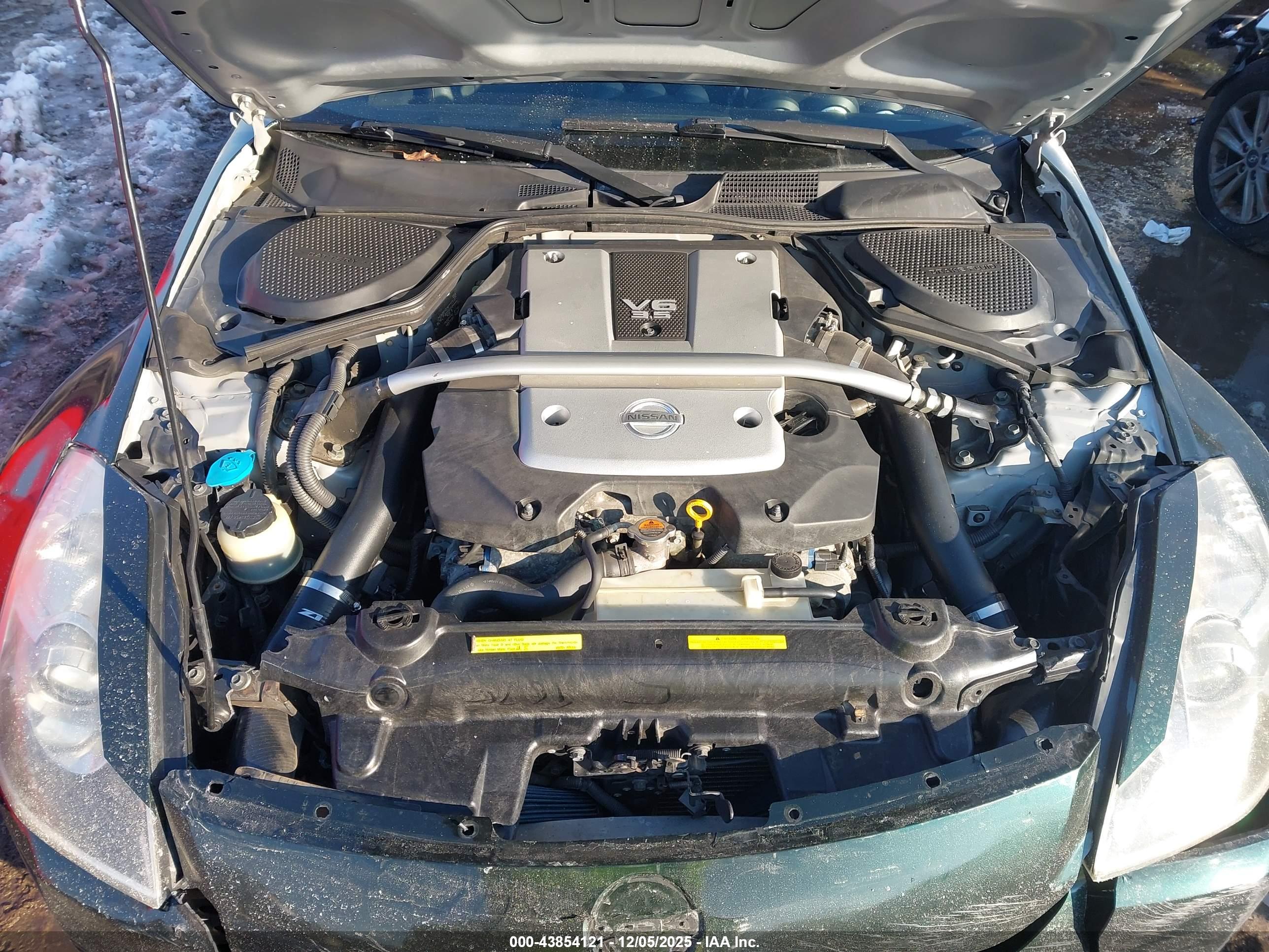 NISSAN 350Z image 10