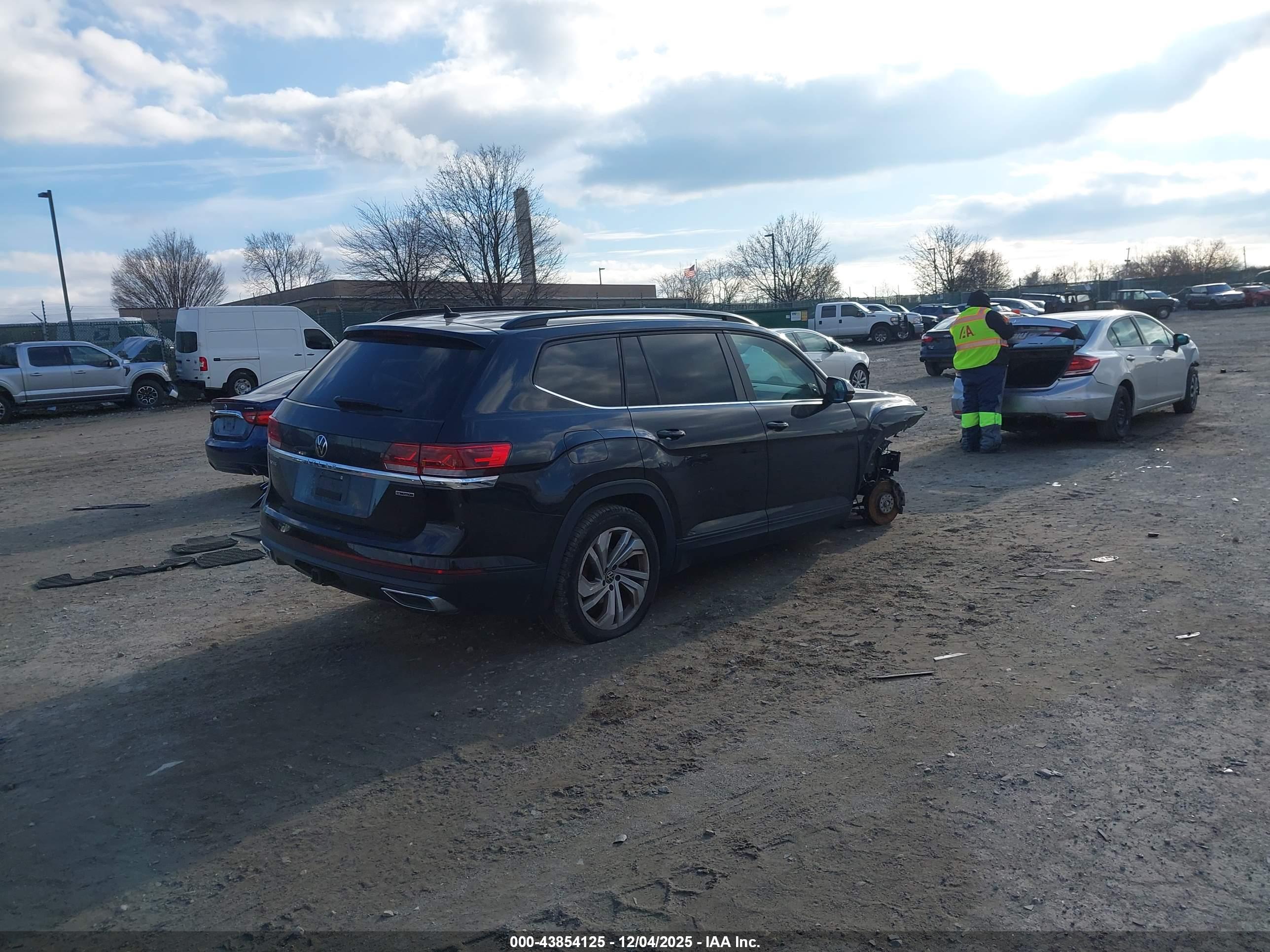 VOLKSWAGEN ATLAS image 4