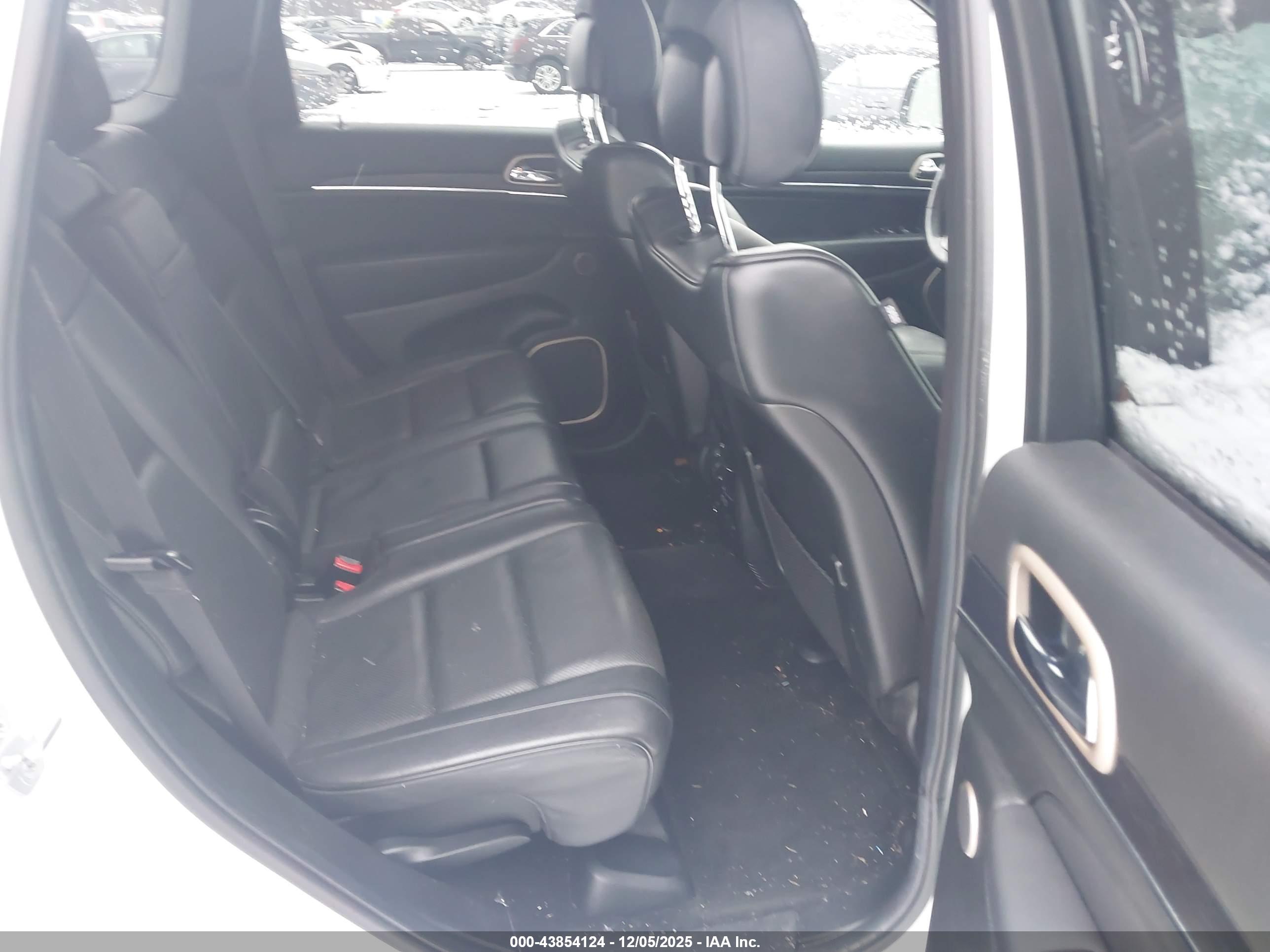 JEEP GRAND image 8