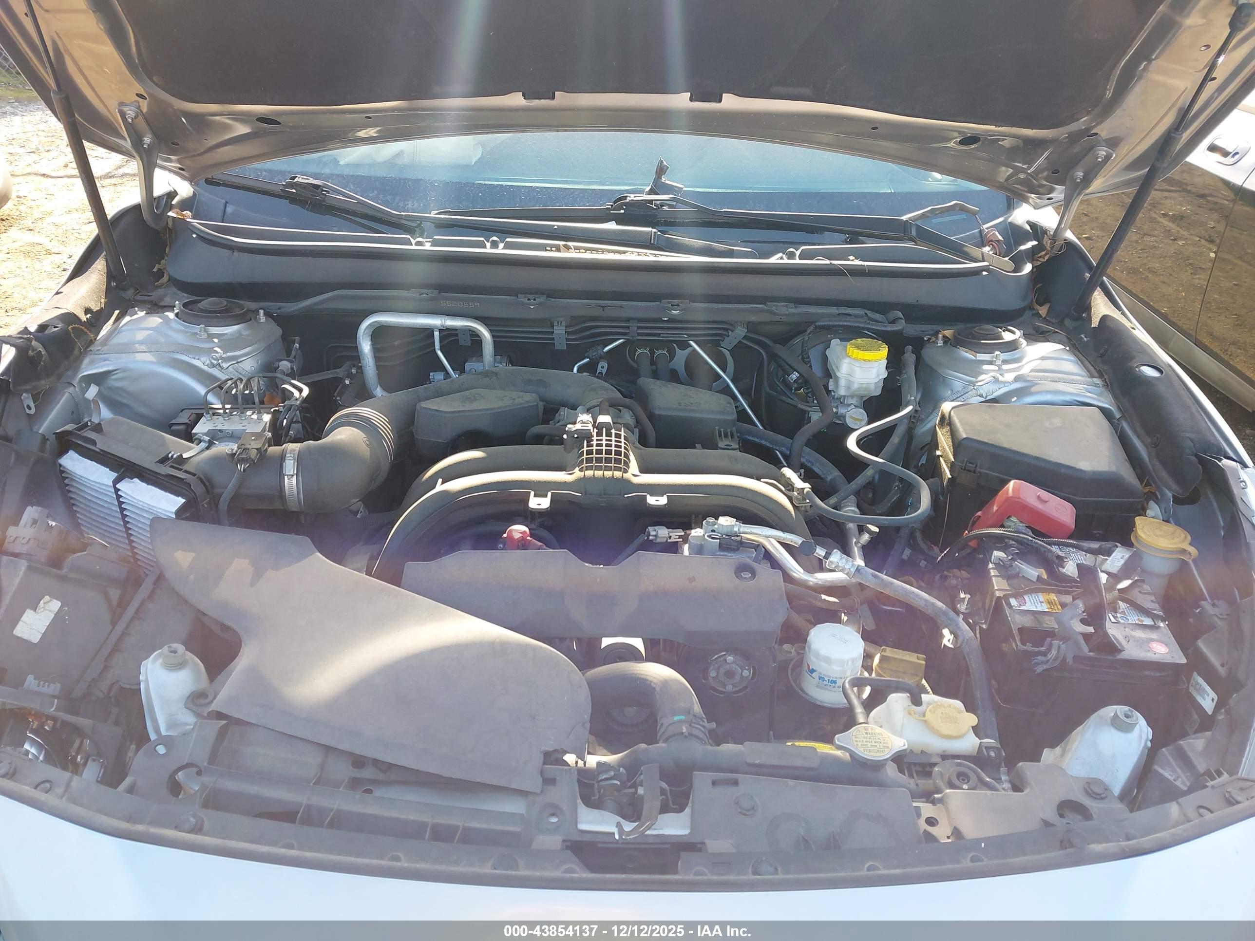 SUBARU OUTBACK image 10