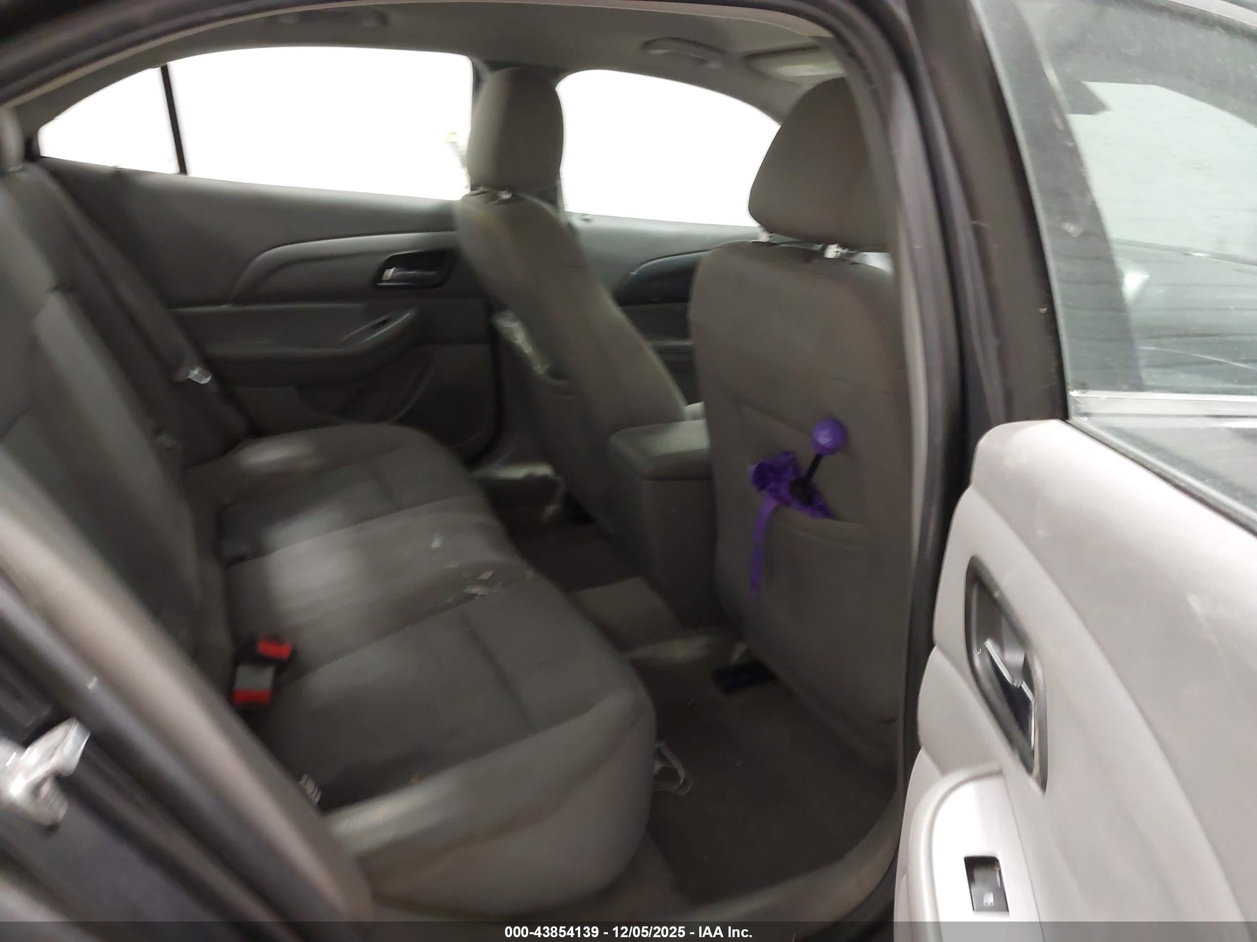 CHEVROLET MALIBU image 8