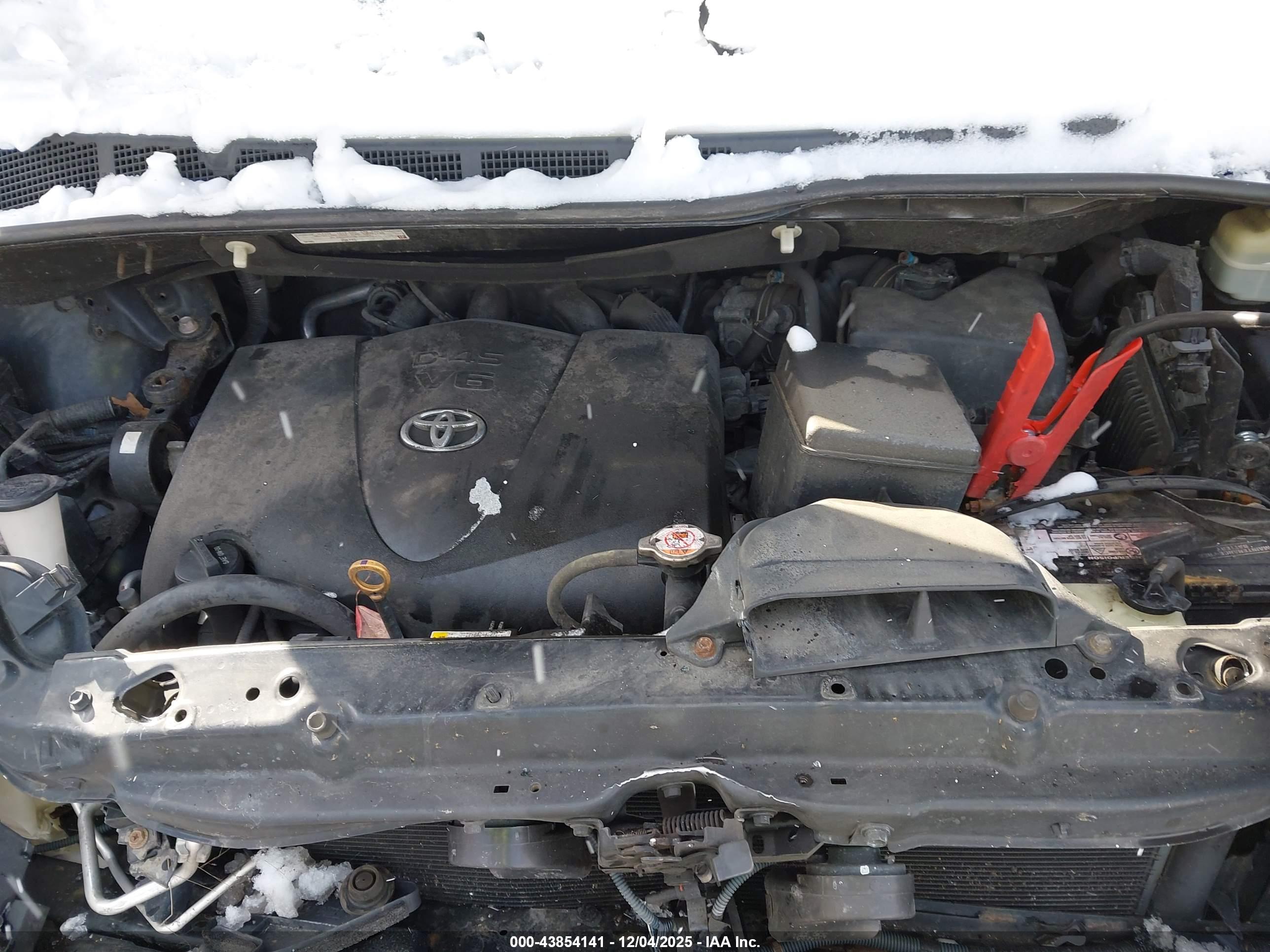 TOYOTA SIENNA image 10