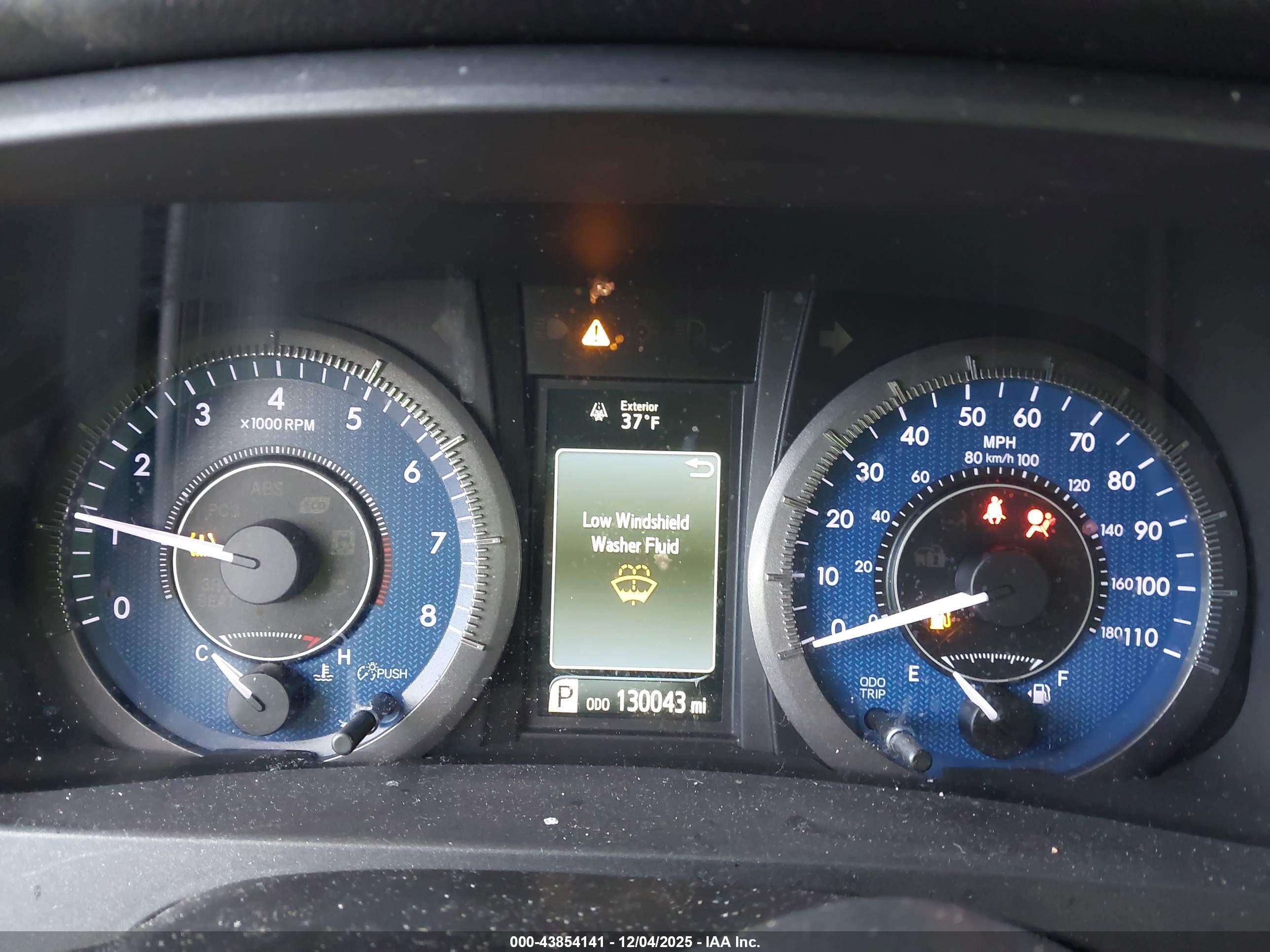 TOYOTA SIENNA image 7