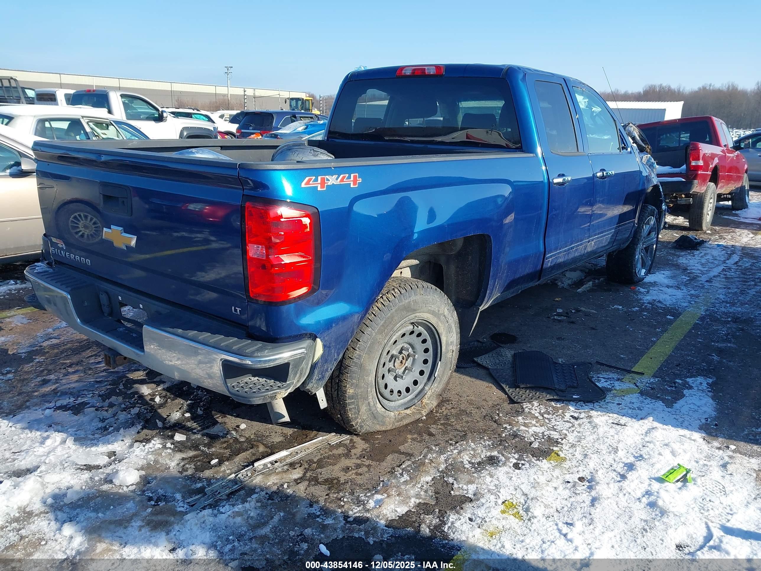 CHEVROLET SILVERADO image 4