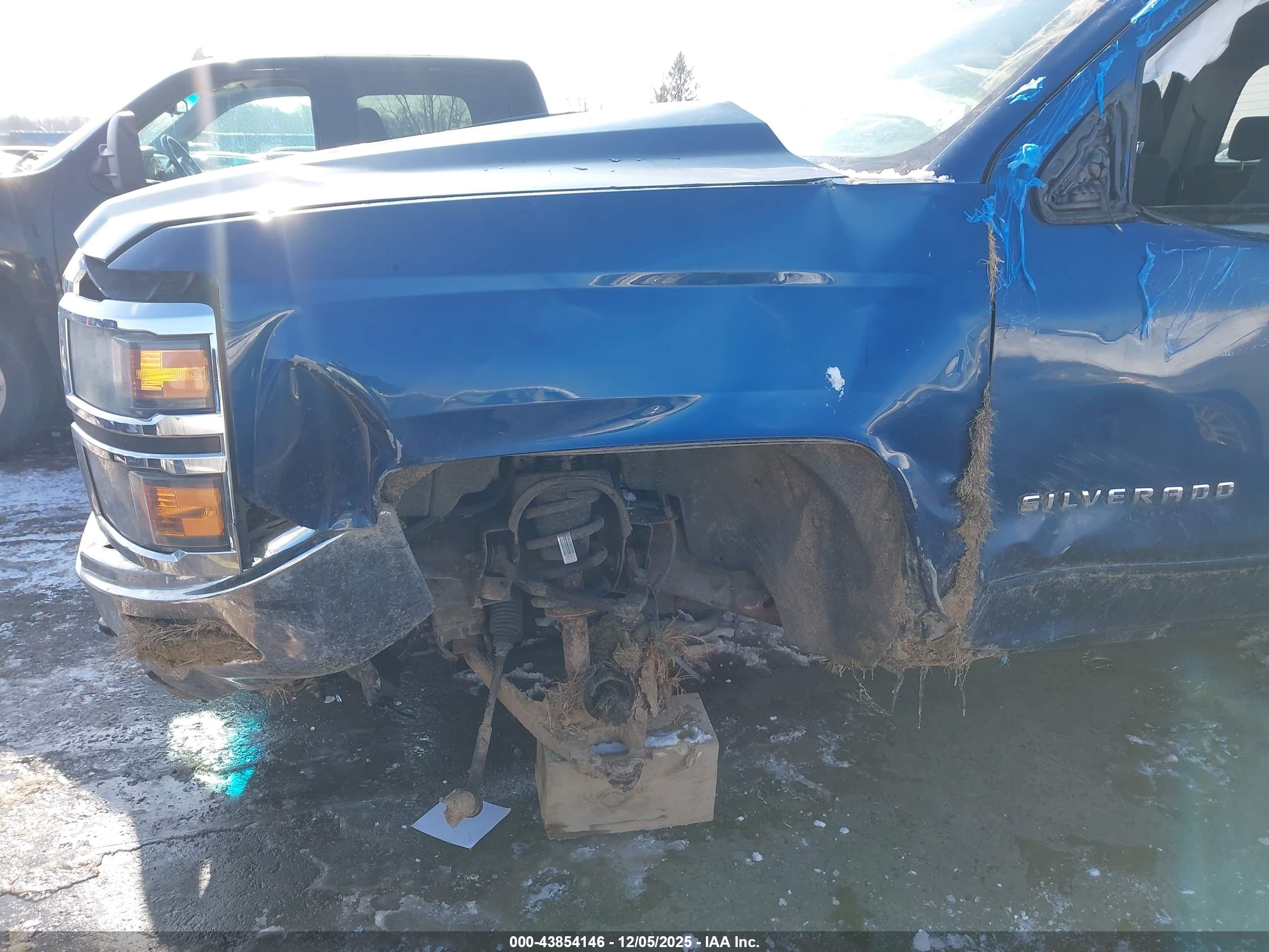 CHEVROLET SILVERADO image 6