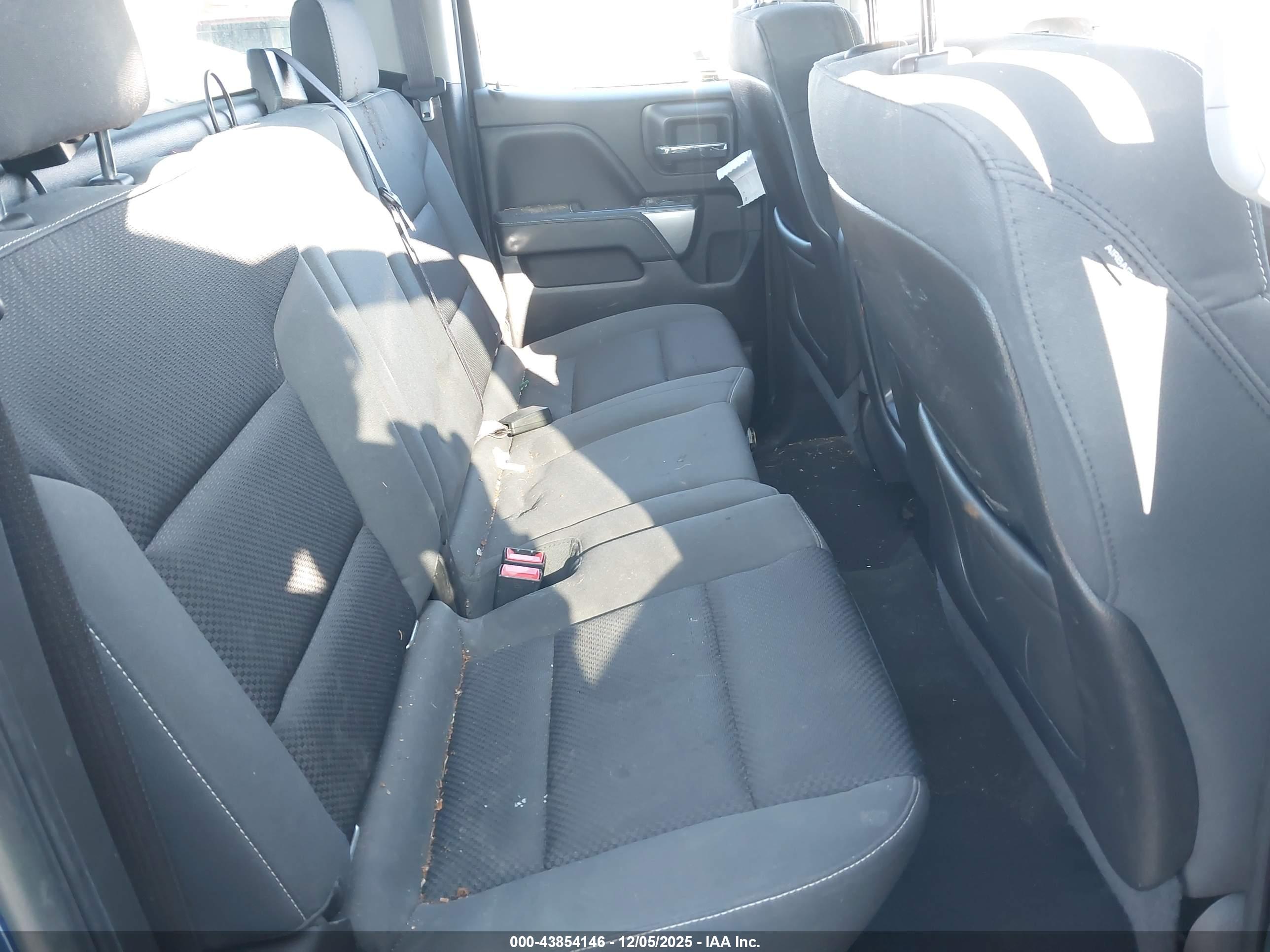 CHEVROLET SILVERADO image 8