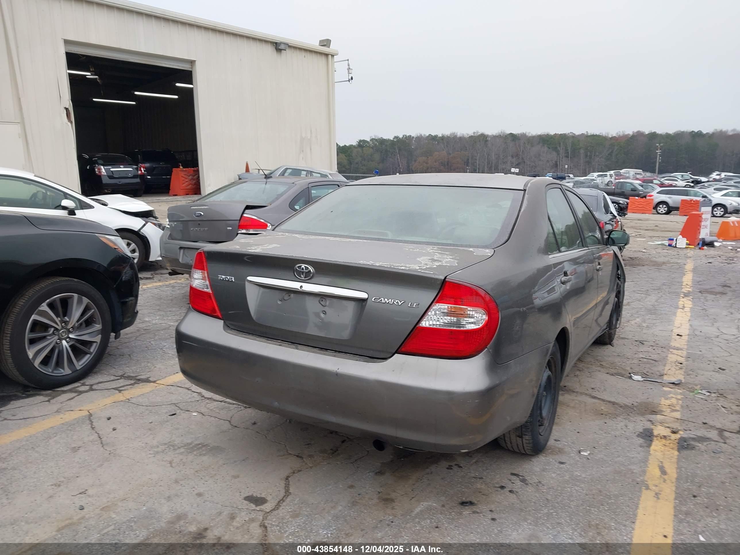 TOYOTA CAMRY image 4