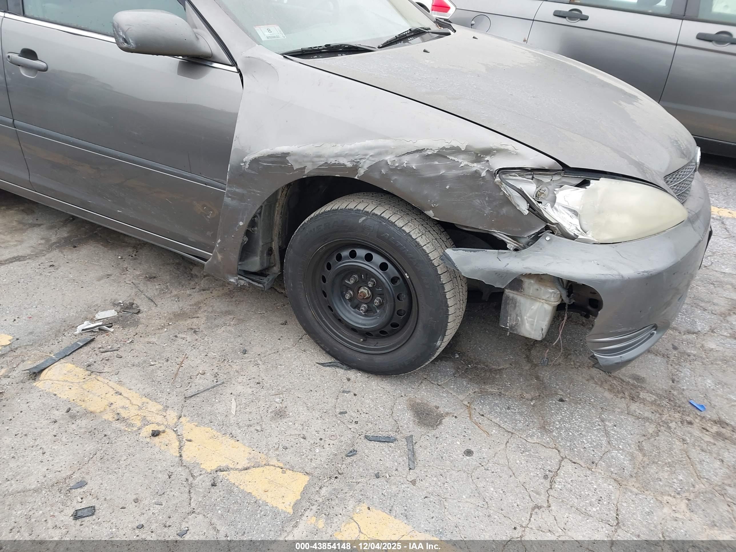 TOYOTA CAMRY image 6