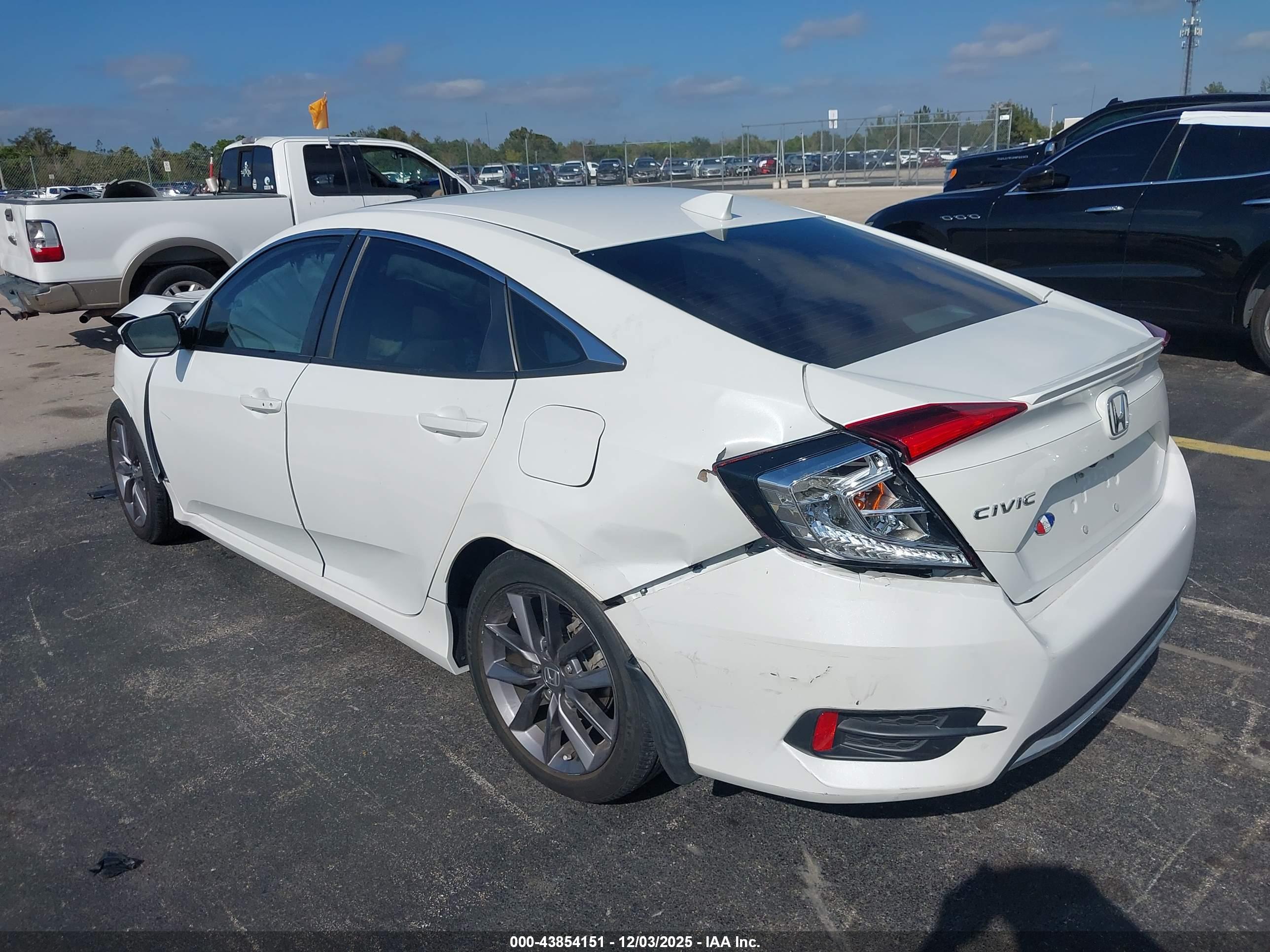 HONDA CIVIC image 3
