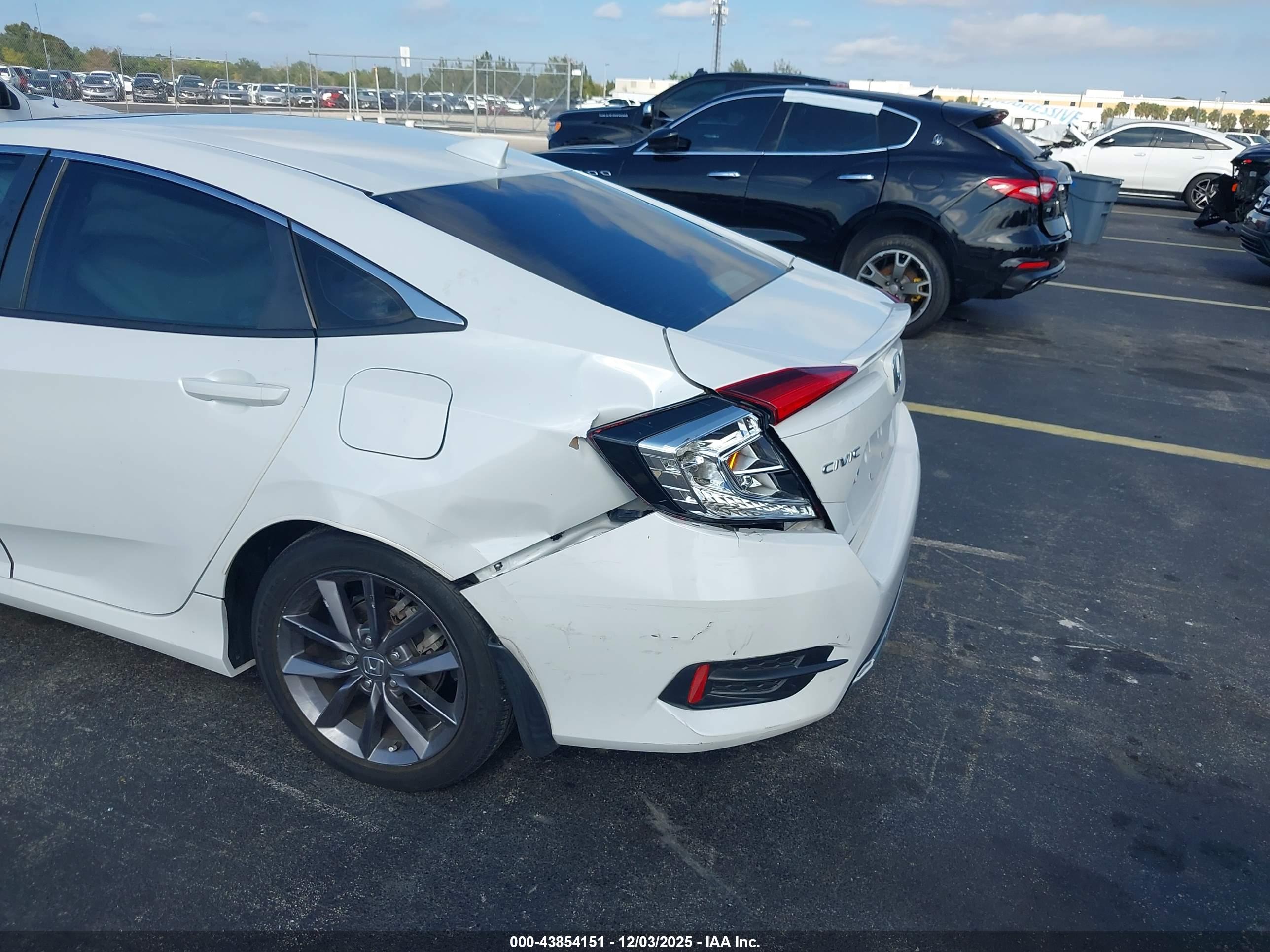 HONDA CIVIC image 6