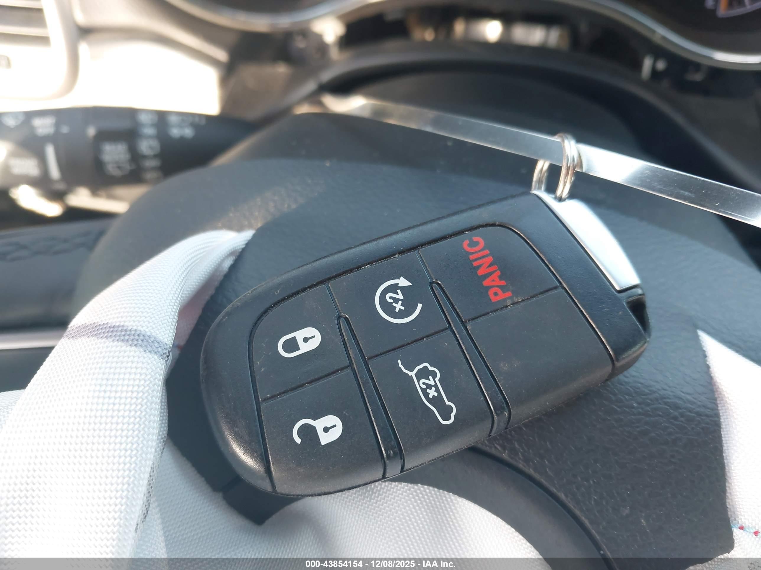 JEEP GRAND image 11