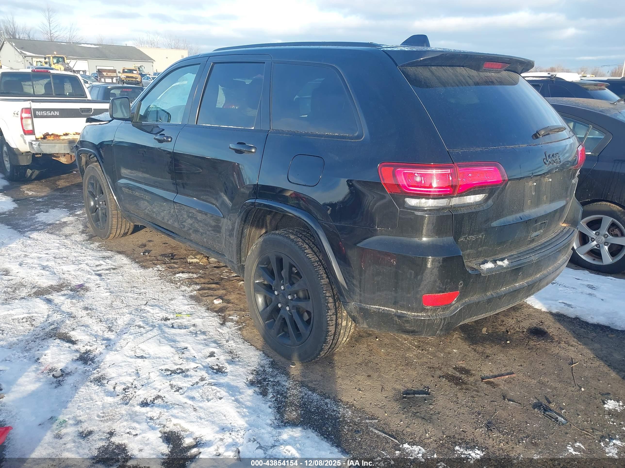JEEP GRAND image 3