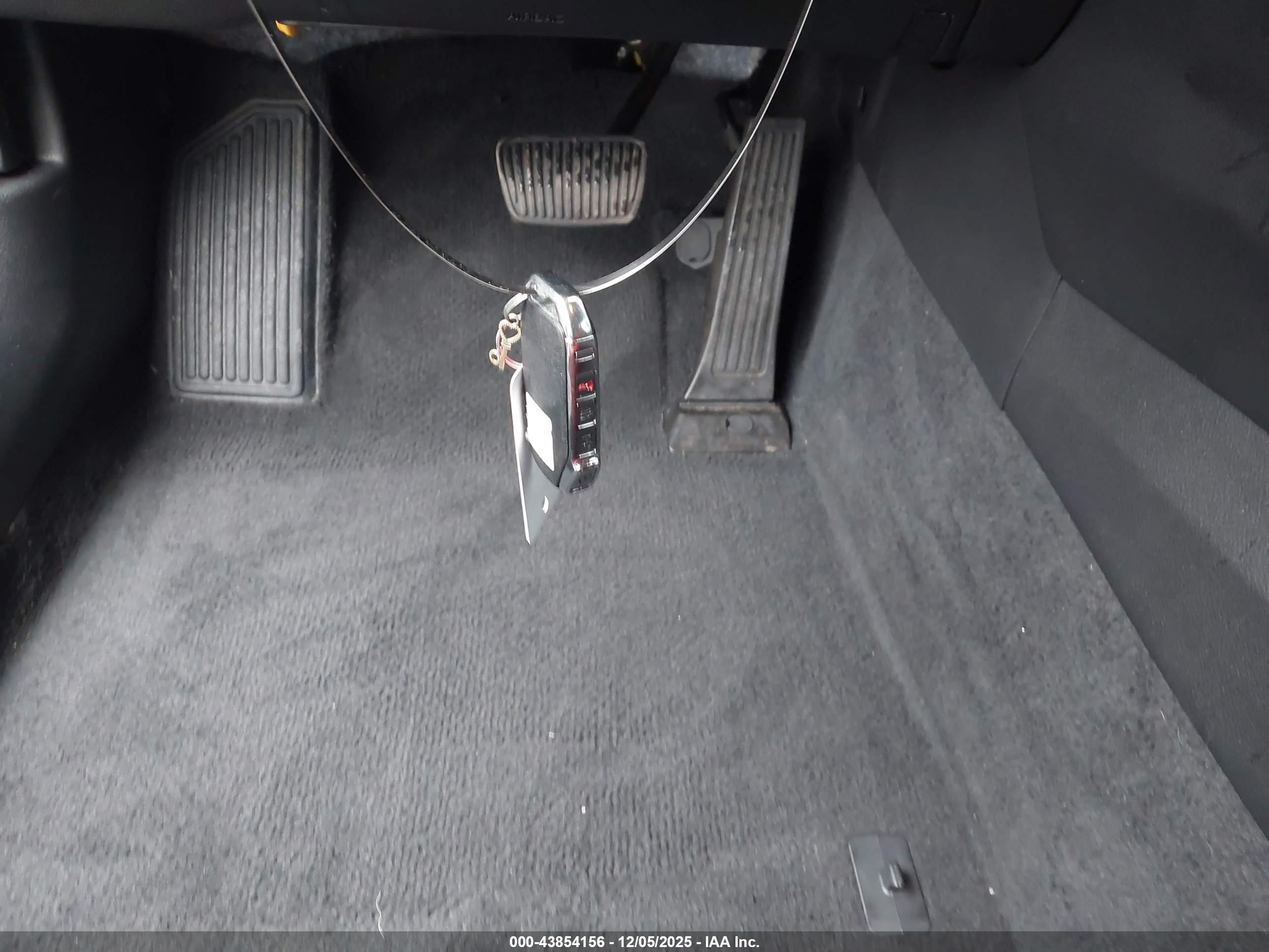 KIA K5 image 11